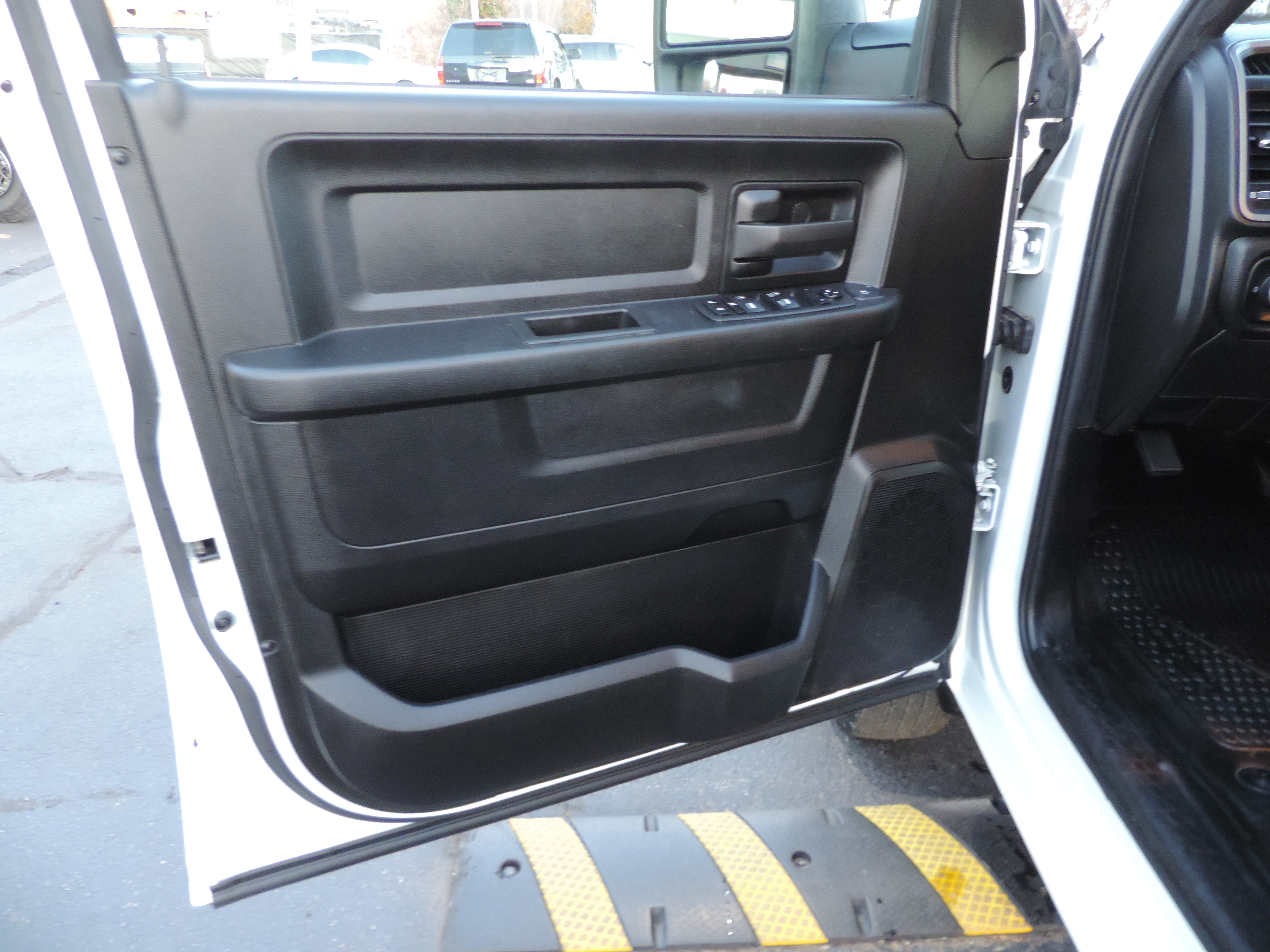 2023 RAM Ram 3500 Chassis Cab Tradesman - Photo 13