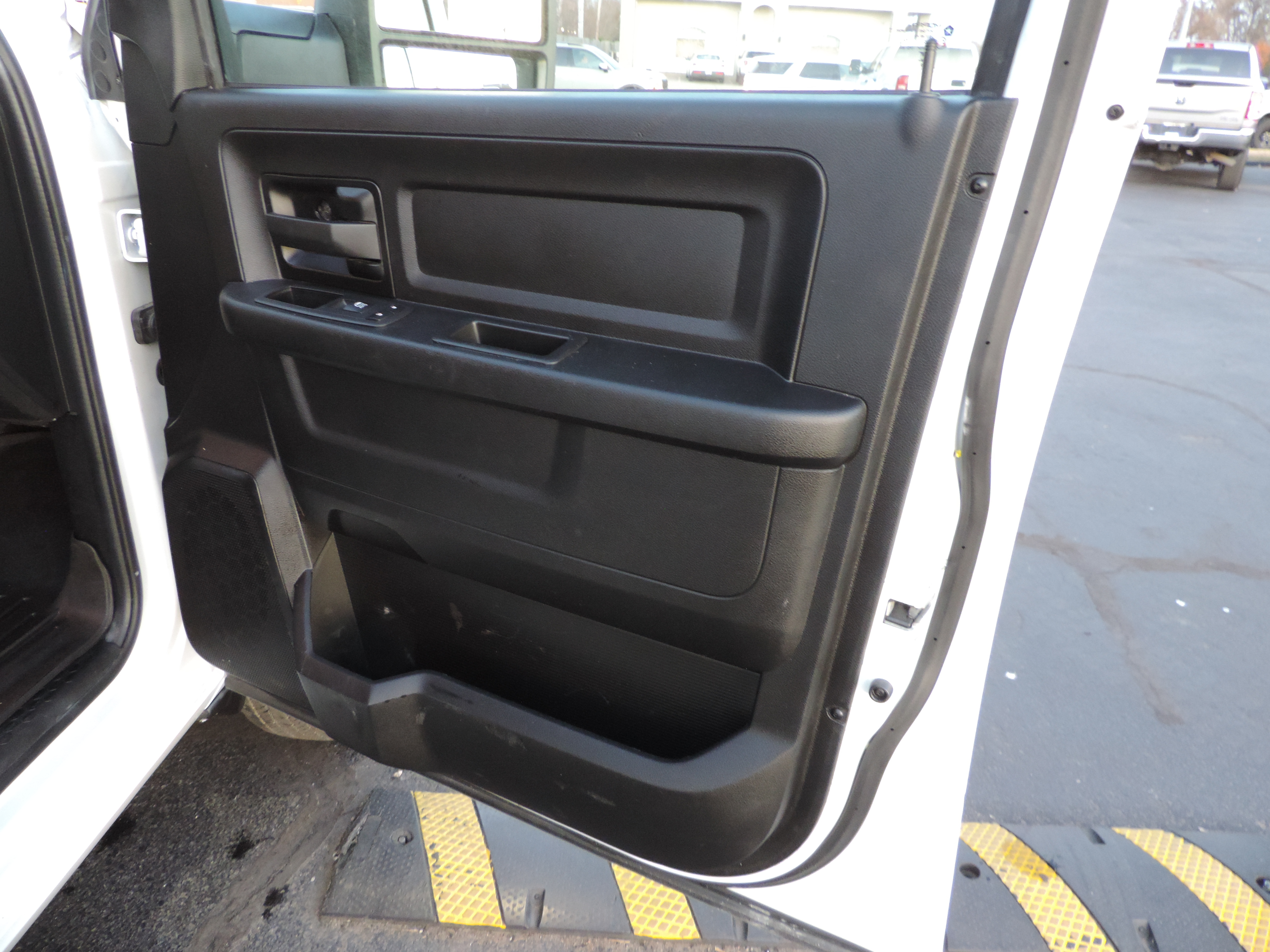 2023 RAM Ram 3500 Chassis Cab Tradesman - Photo 15