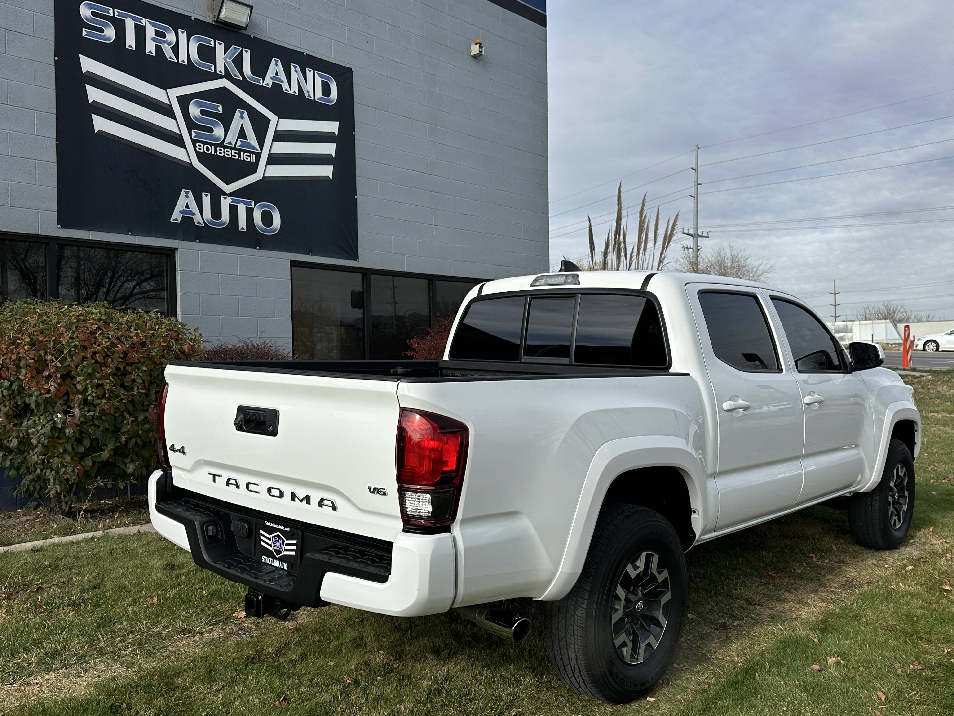 2022 Toyota Tacoma SR - Photo 8