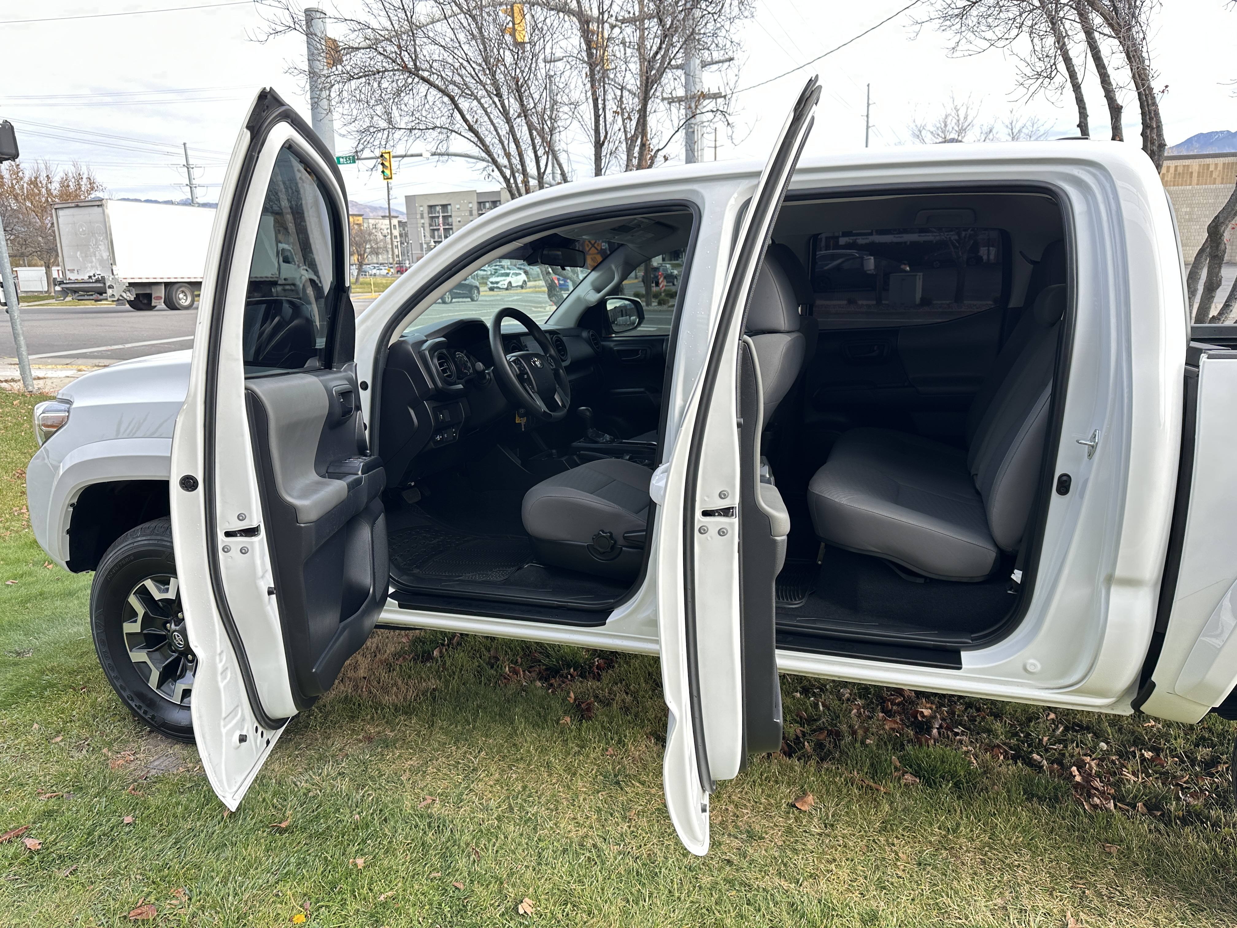 2022 Toyota Tacoma SR - Photo 21