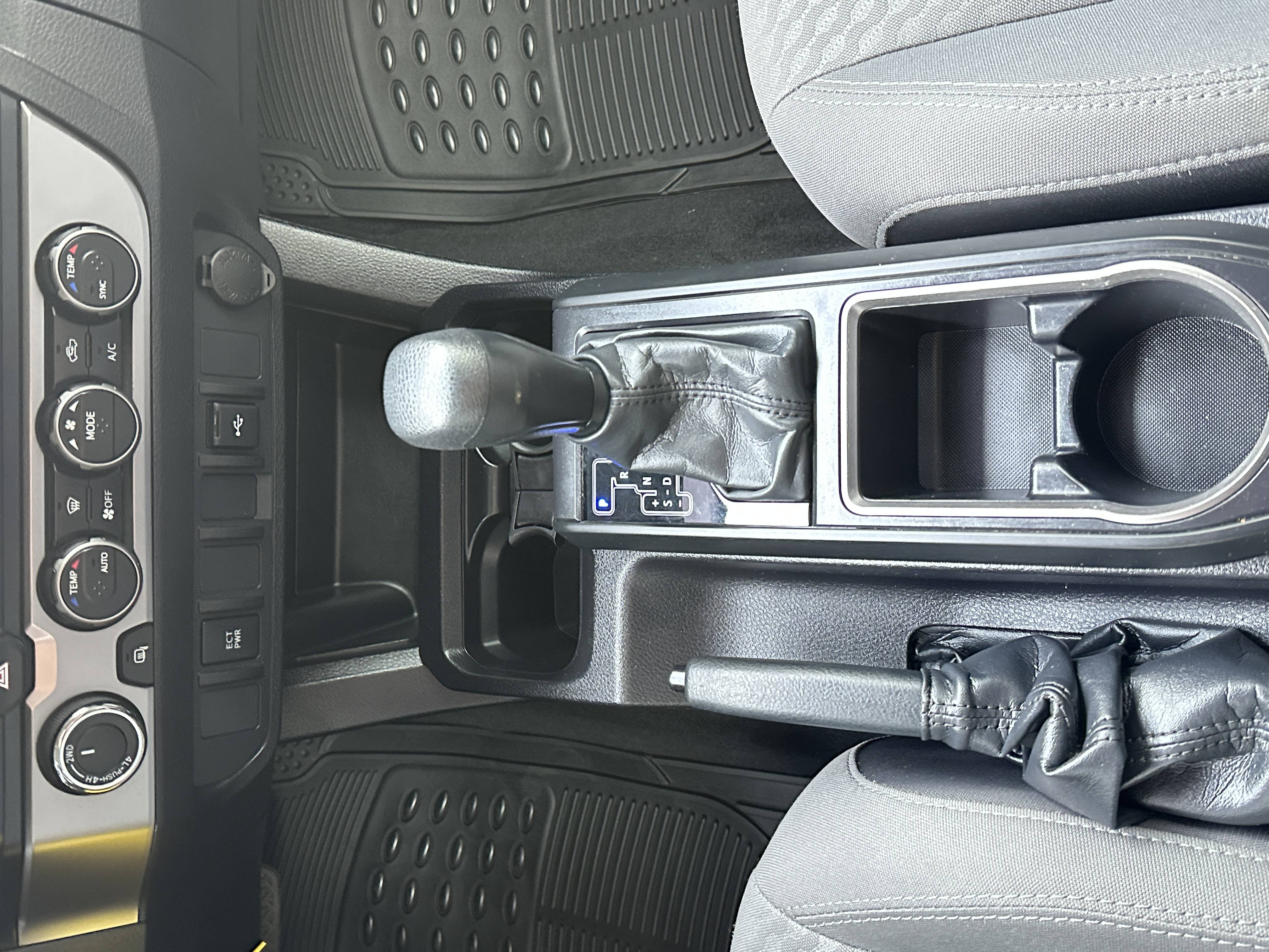 2022 Toyota Tacoma SR - Photo 31