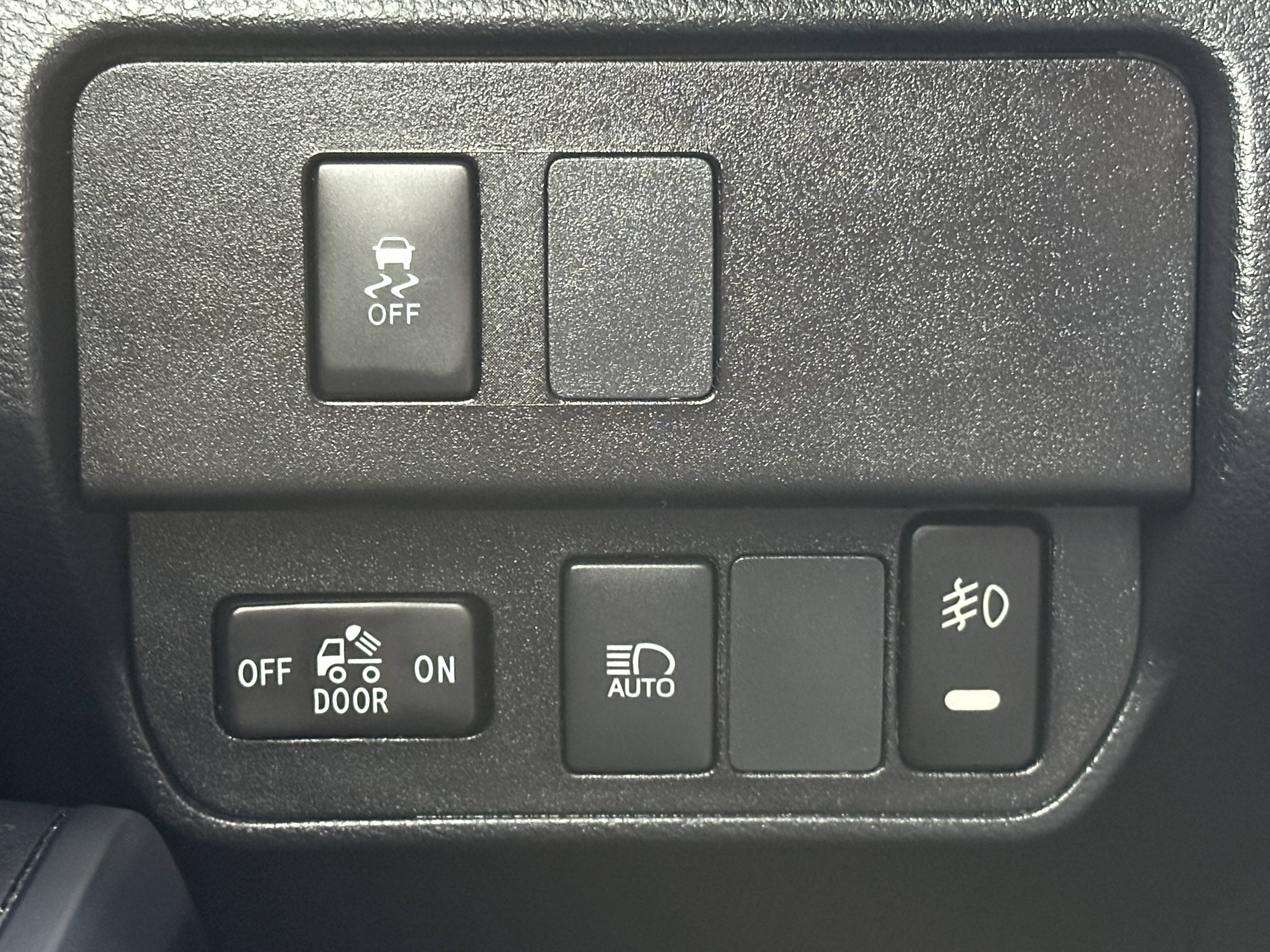 2022 Toyota Tacoma SR - Photo 38