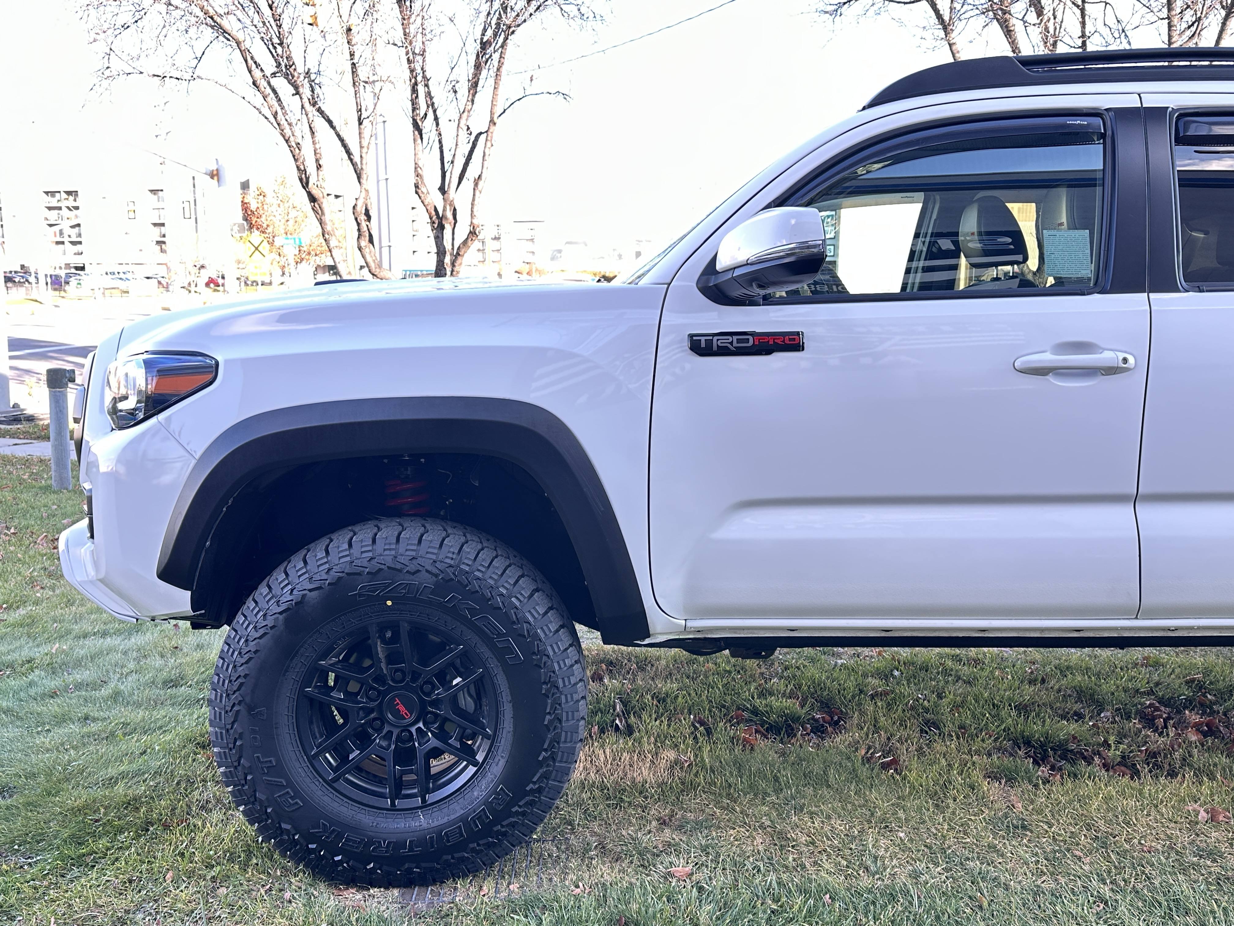 2021 Toyota Tacoma TRD Pro - Photo 12
