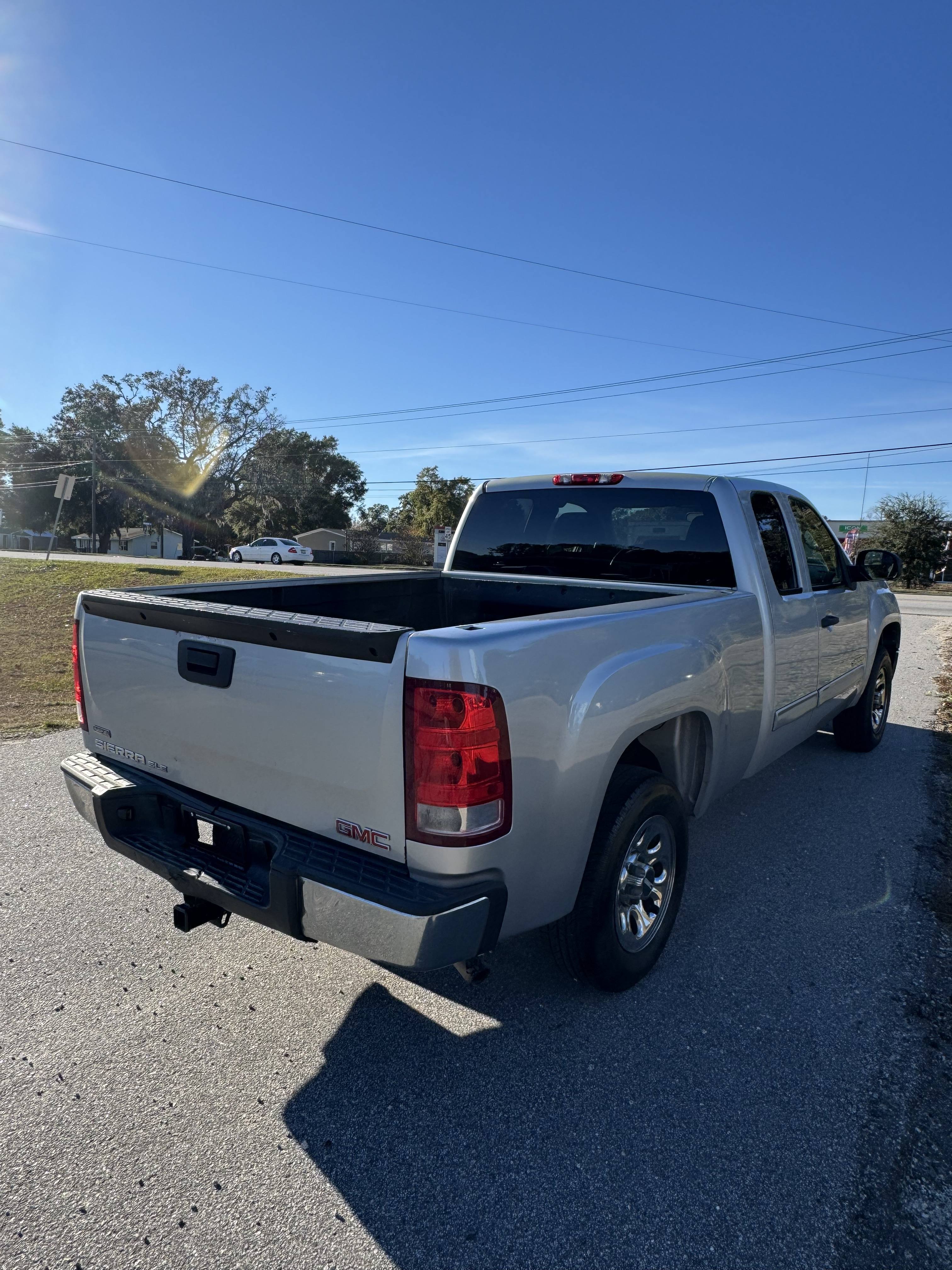 2011 GMC Sierra 1500 SLE - Photo 7
