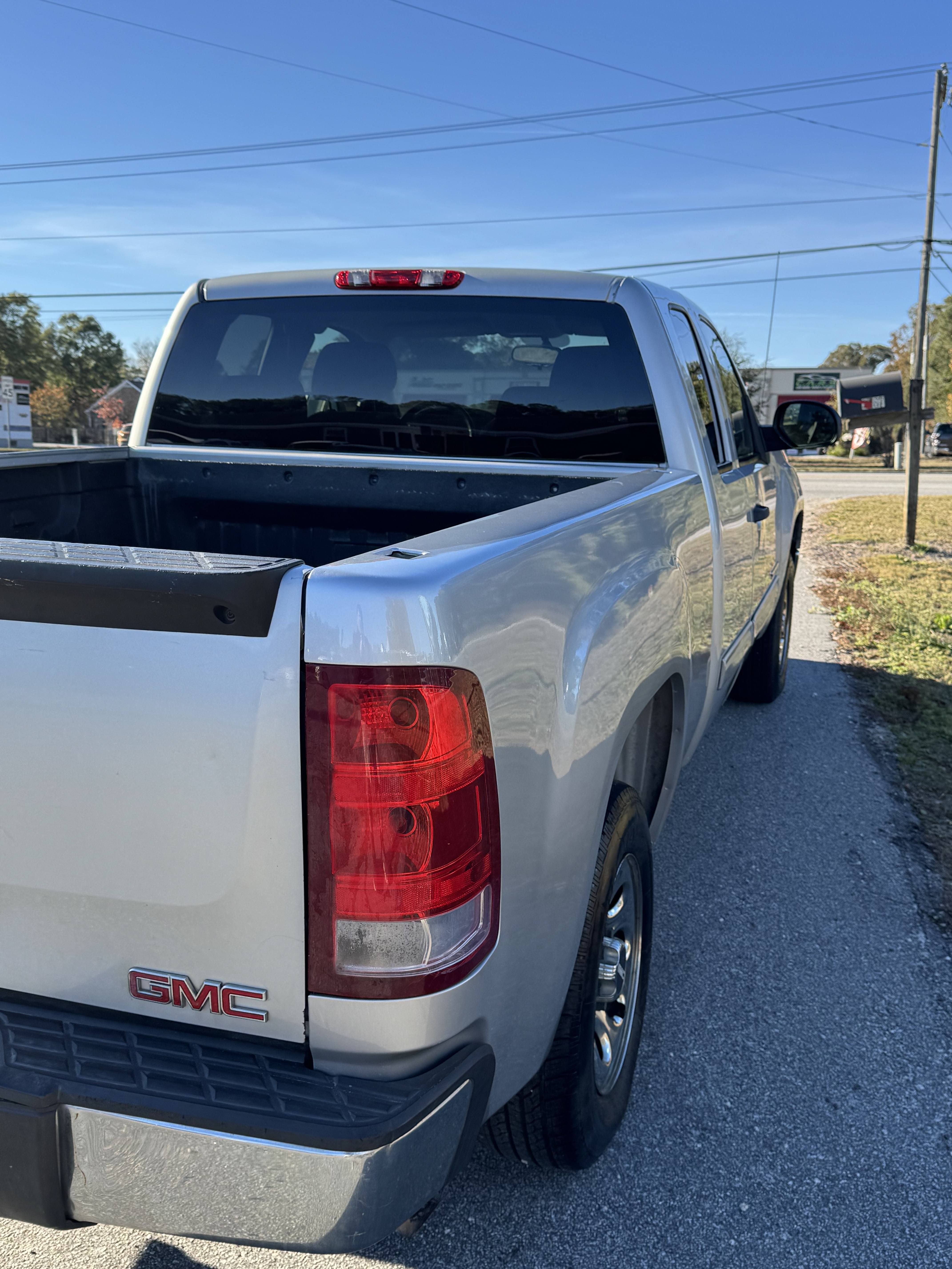2011 GMC Sierra 1500 SLE - Photo 10