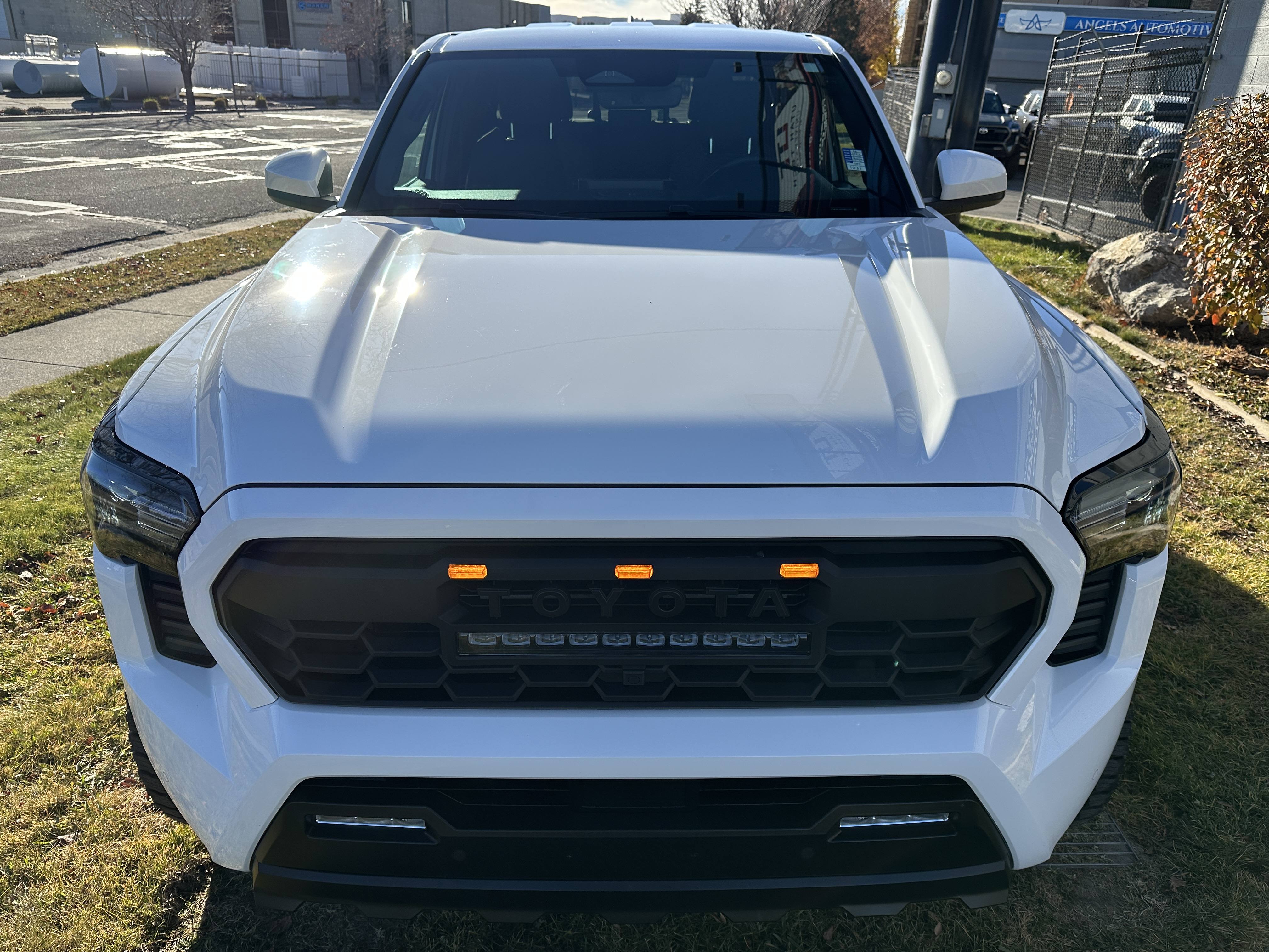 2024 Toyota Tacoma SR5 - Photo 14