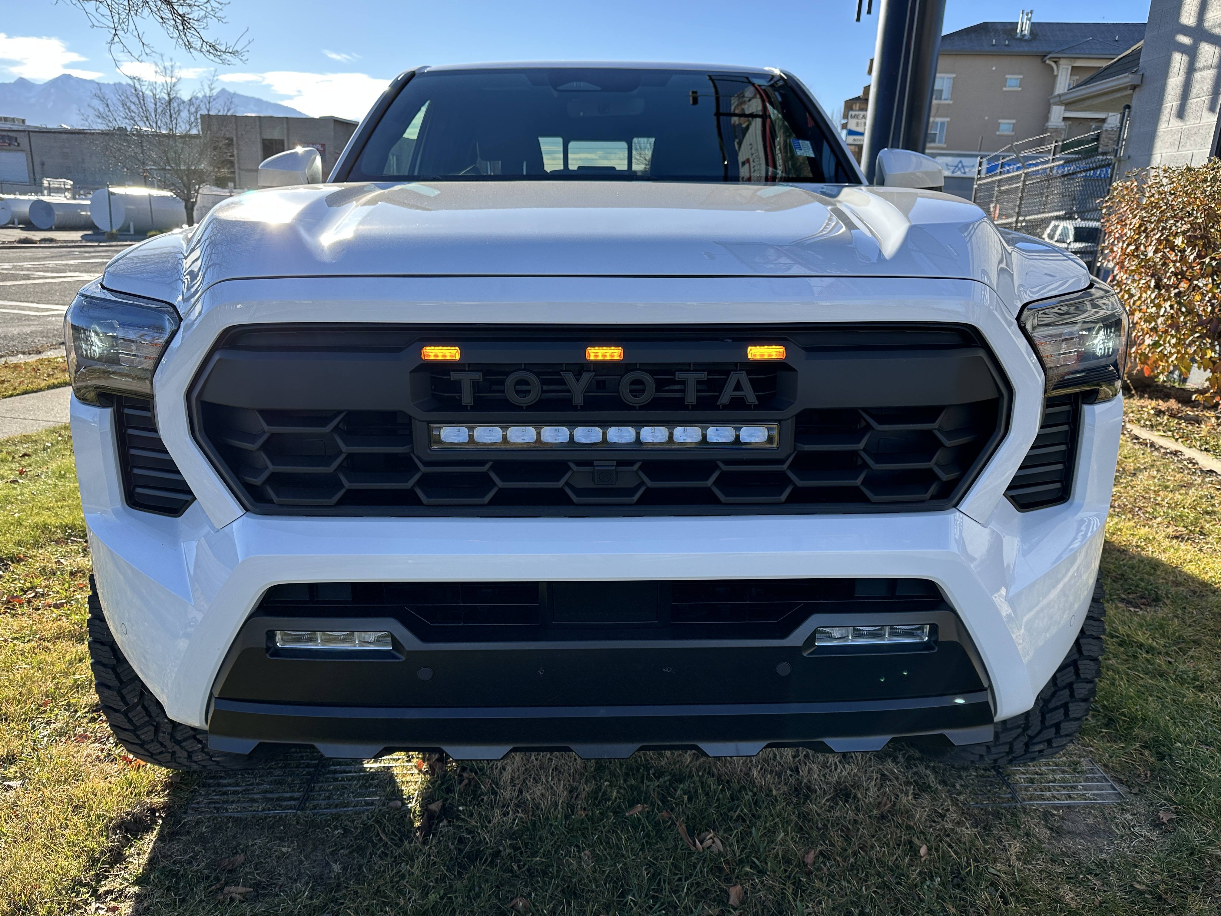 2024 Toyota Tacoma SR5 - Photo 15