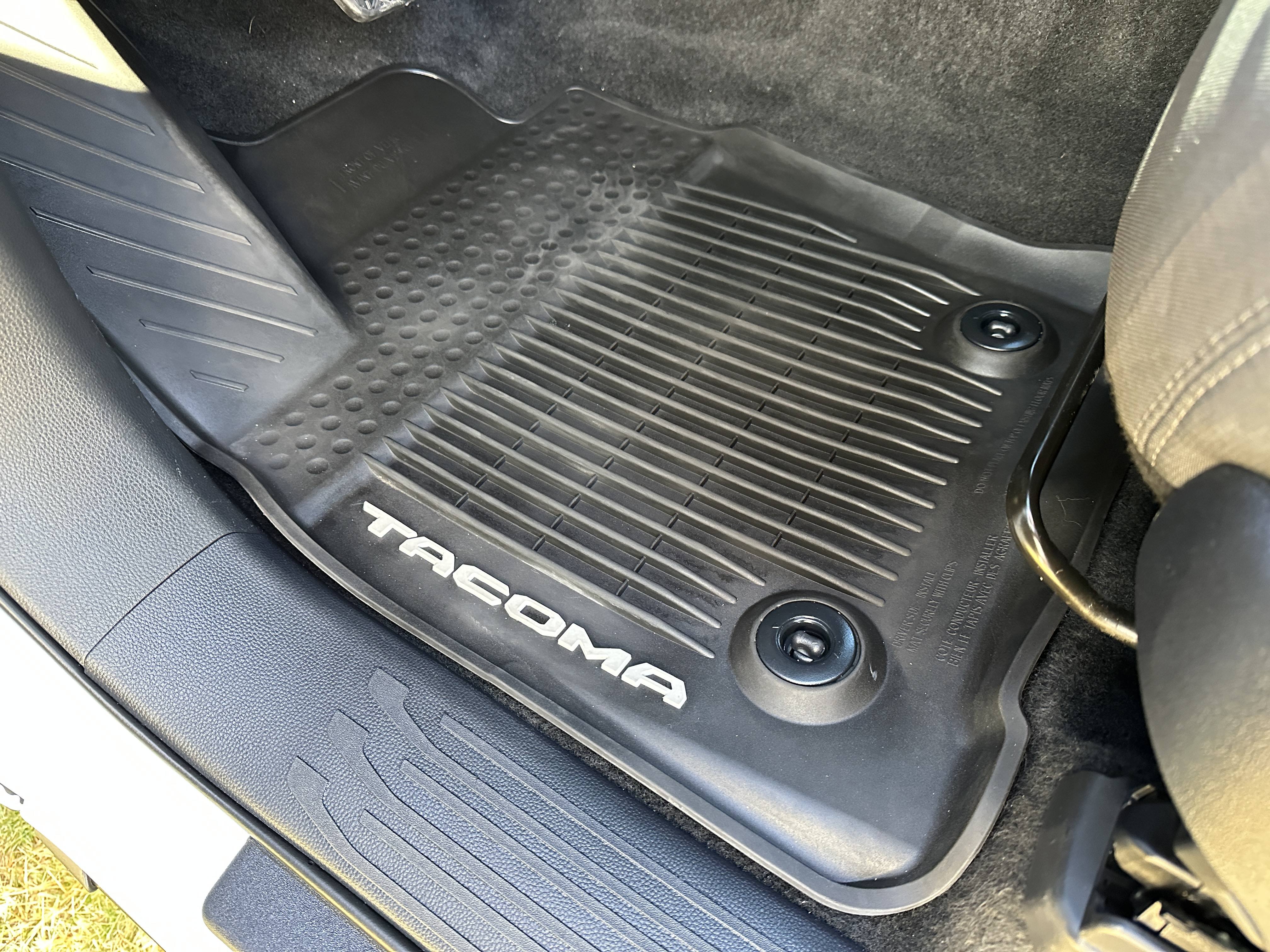 2024 Toyota Tacoma SR5 - Photo 20