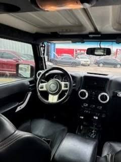 2015 Jeep Wrangler Unlimited Sahara - Photo 12