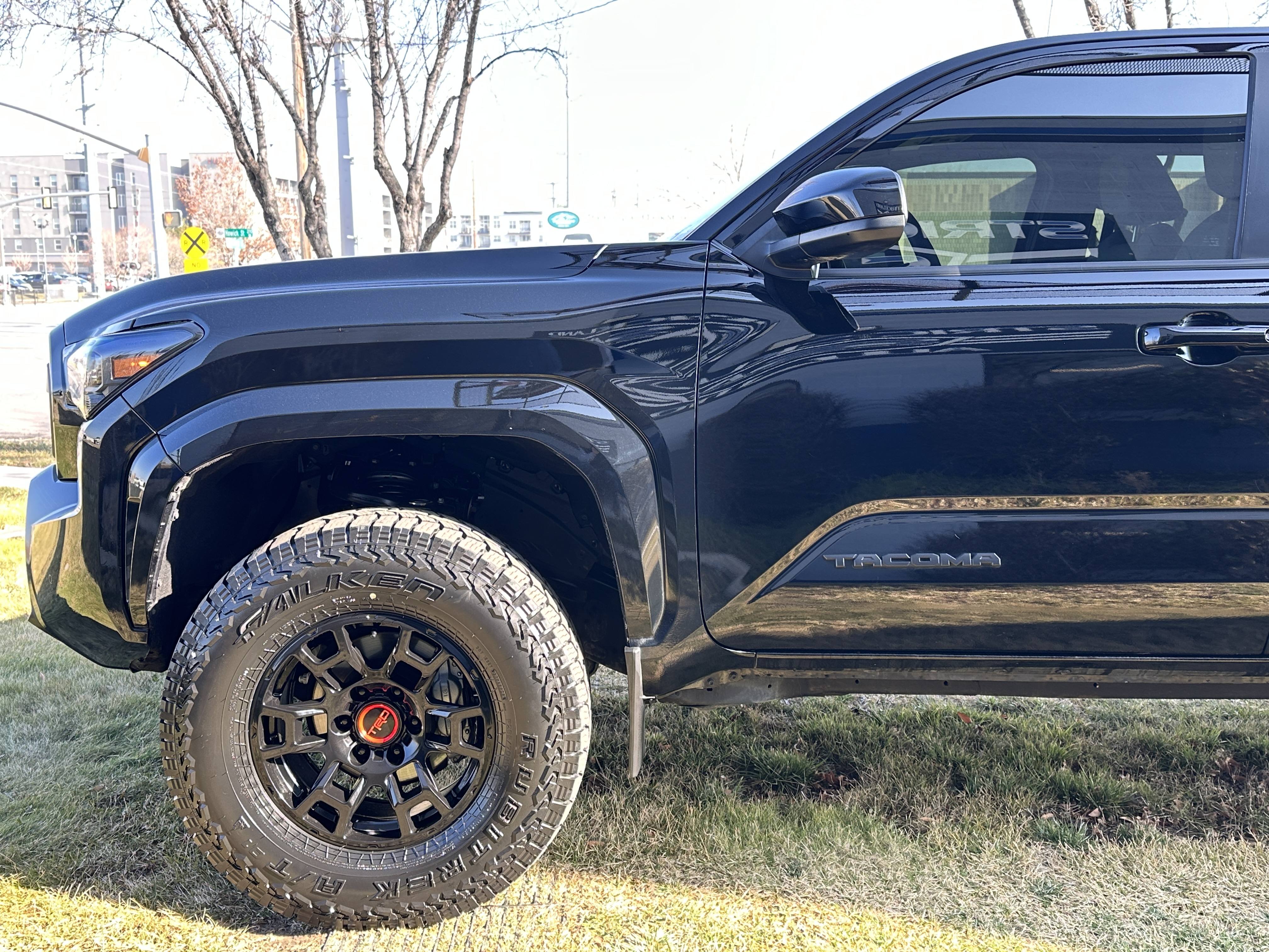 2024 Toyota Tacoma SR5 - Photo 11