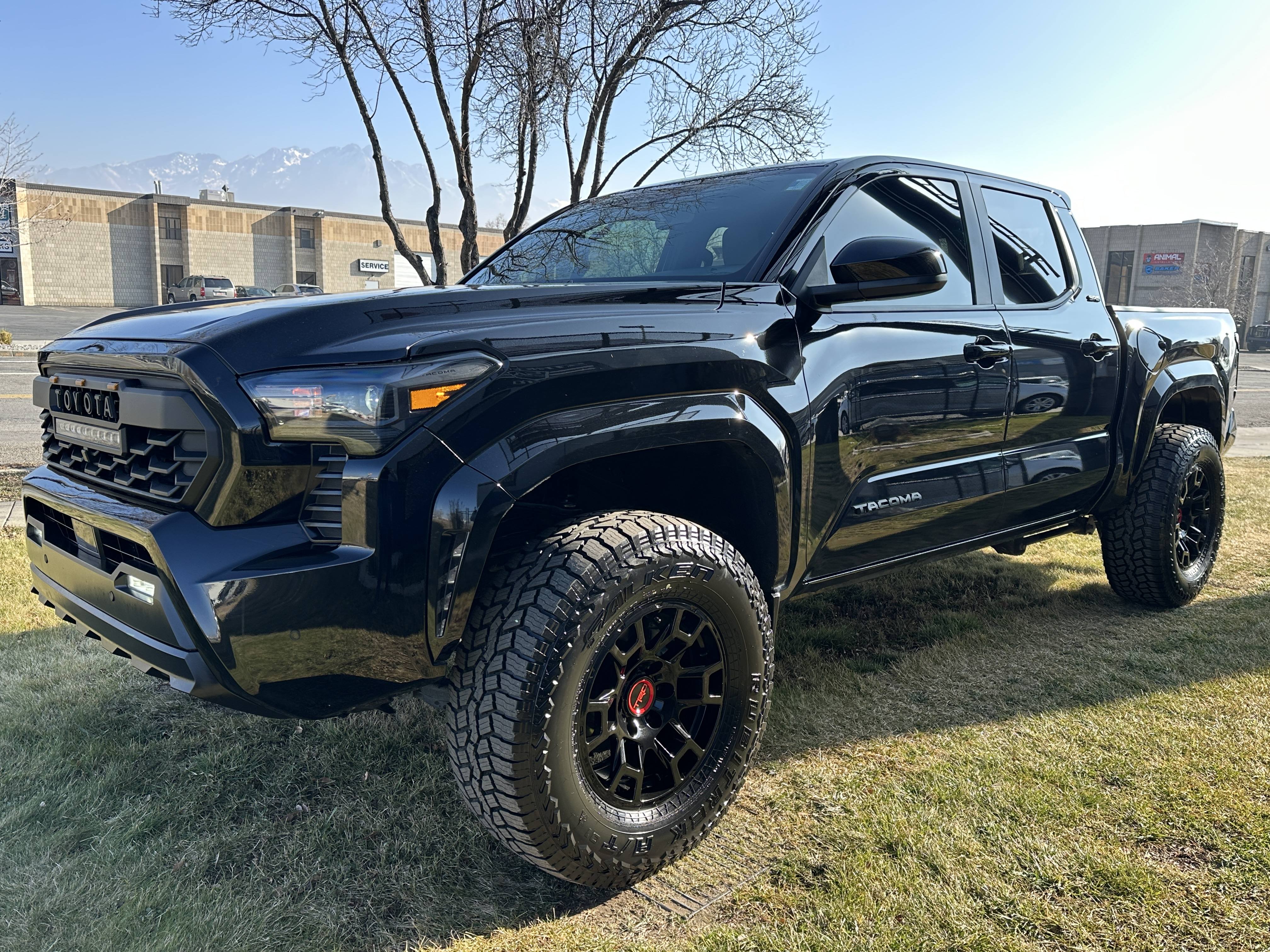 2024 Toyota Tacoma SR5 - Photo 13