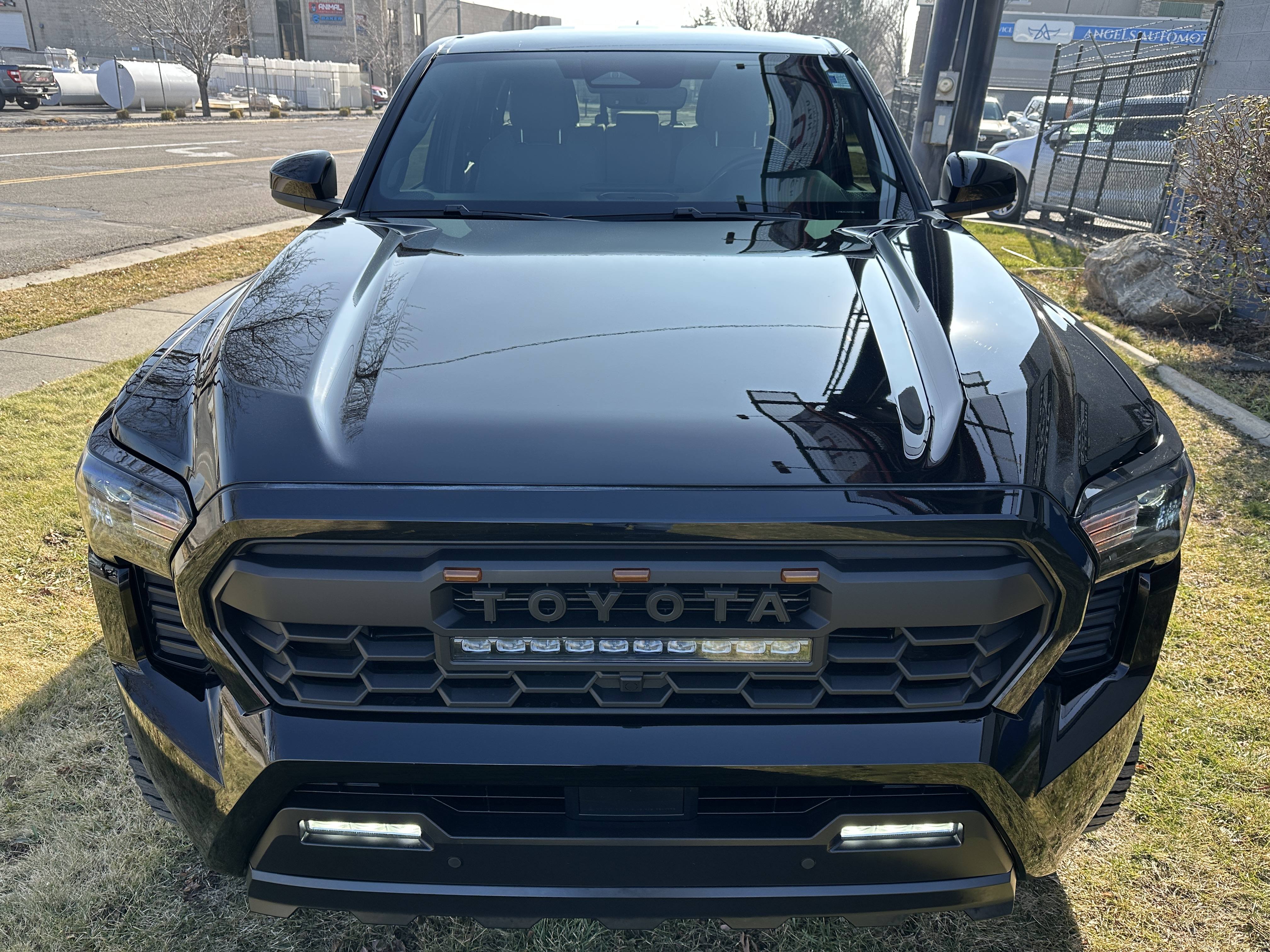 2024 Toyota Tacoma SR5 - Photo 14