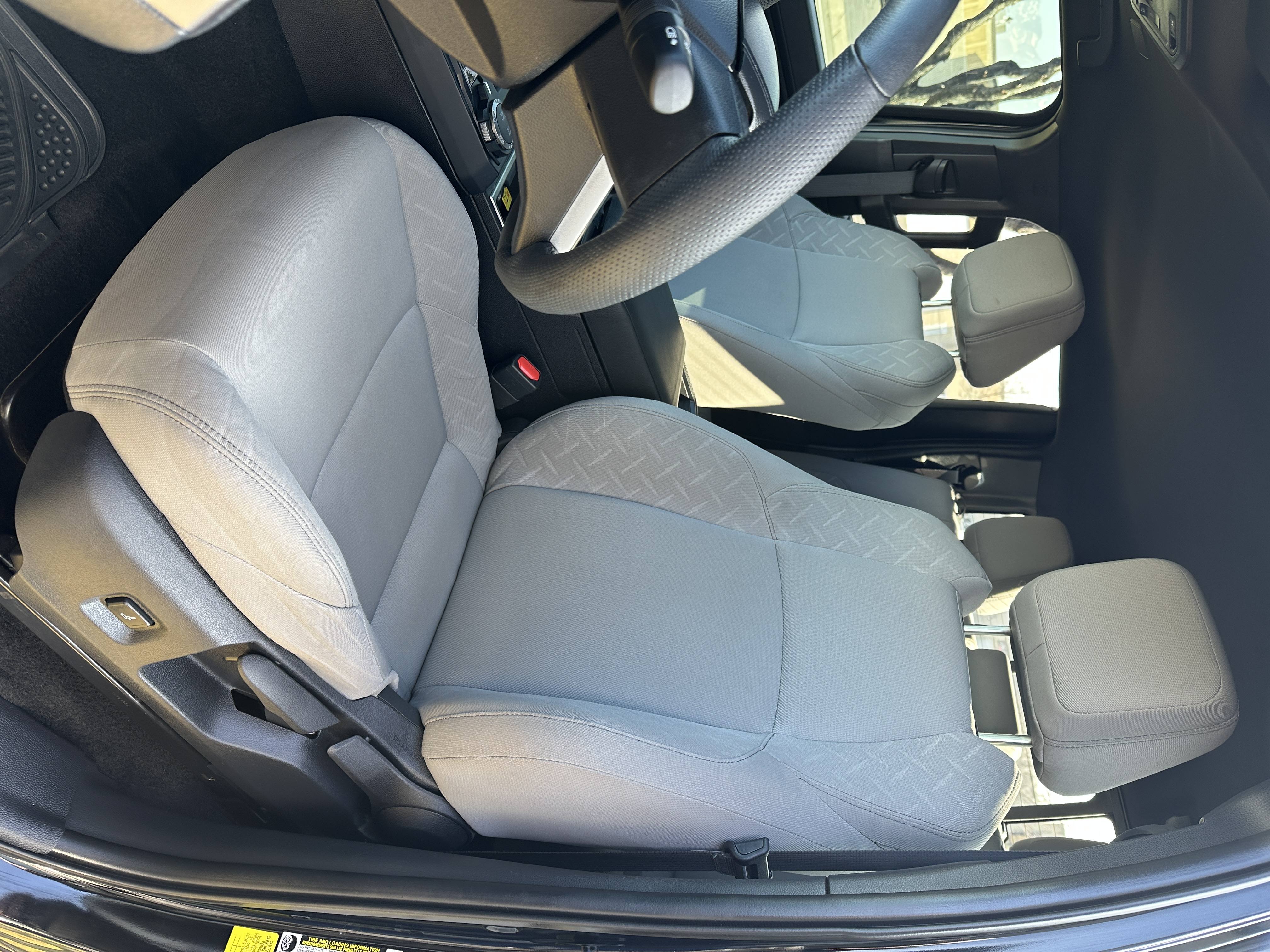 2024 Toyota Tacoma SR5 - Photo 17