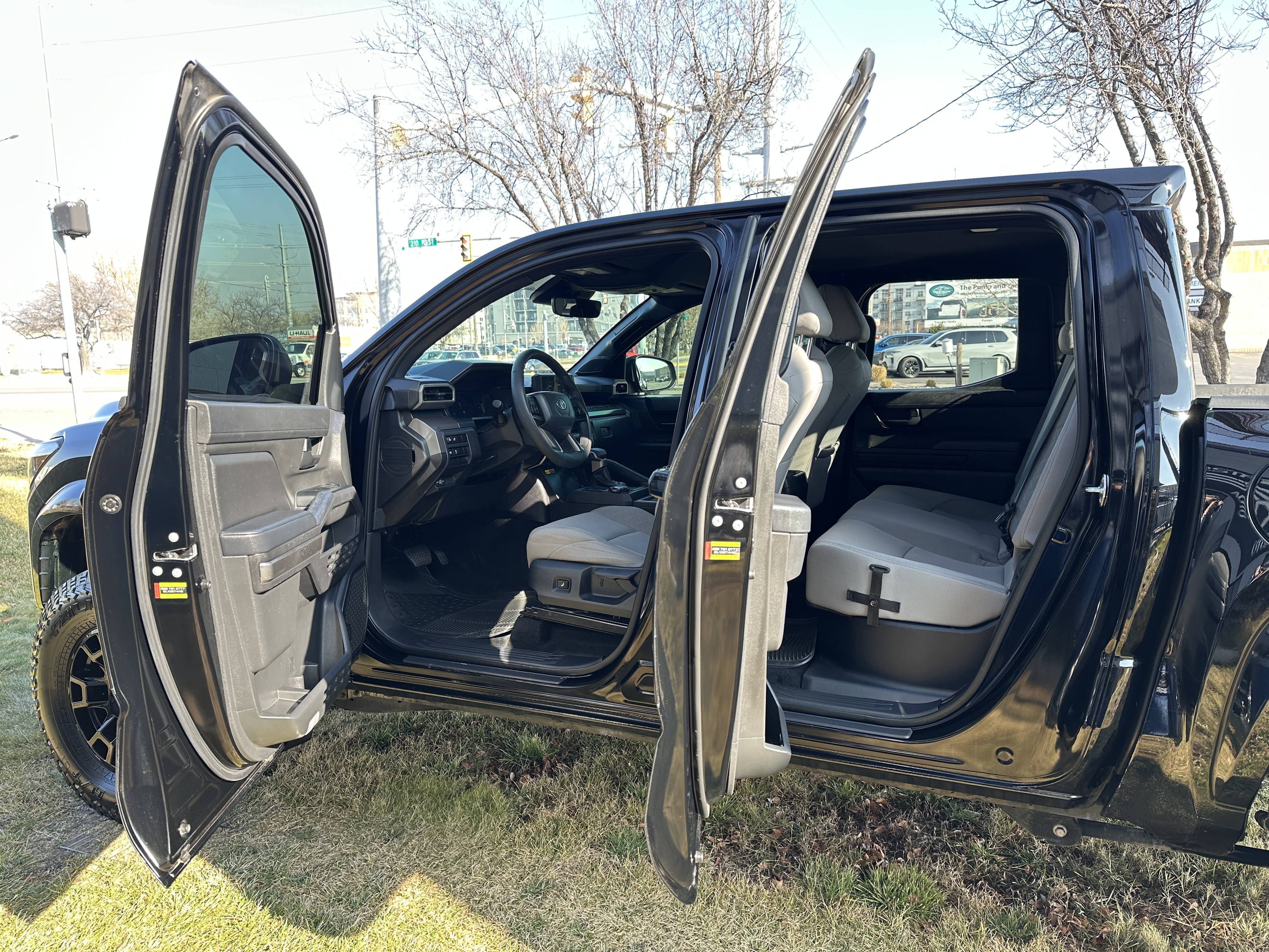 2024 Toyota Tacoma SR5 - Photo 19