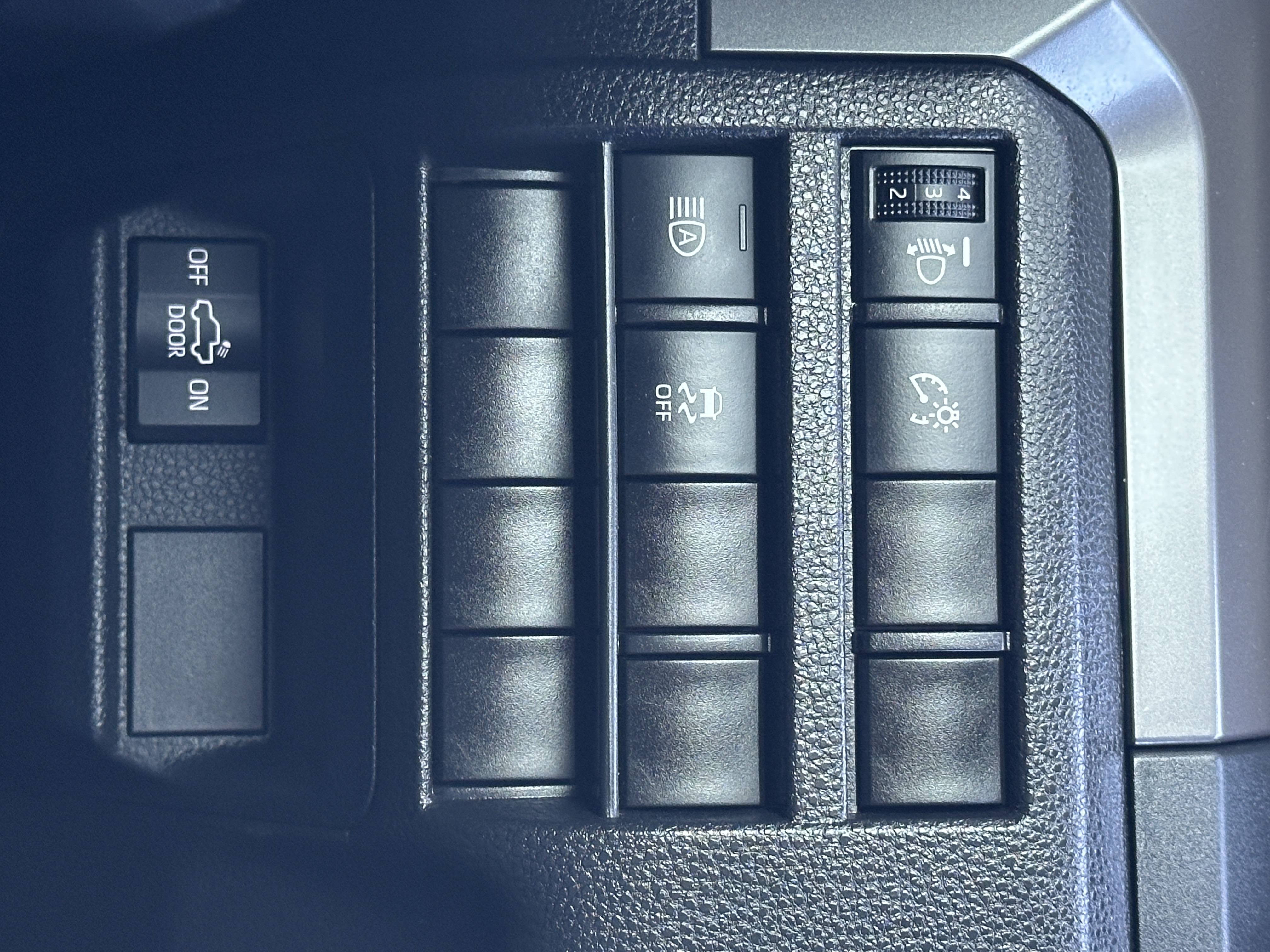 2024 Toyota Tacoma SR5 - Photo 39