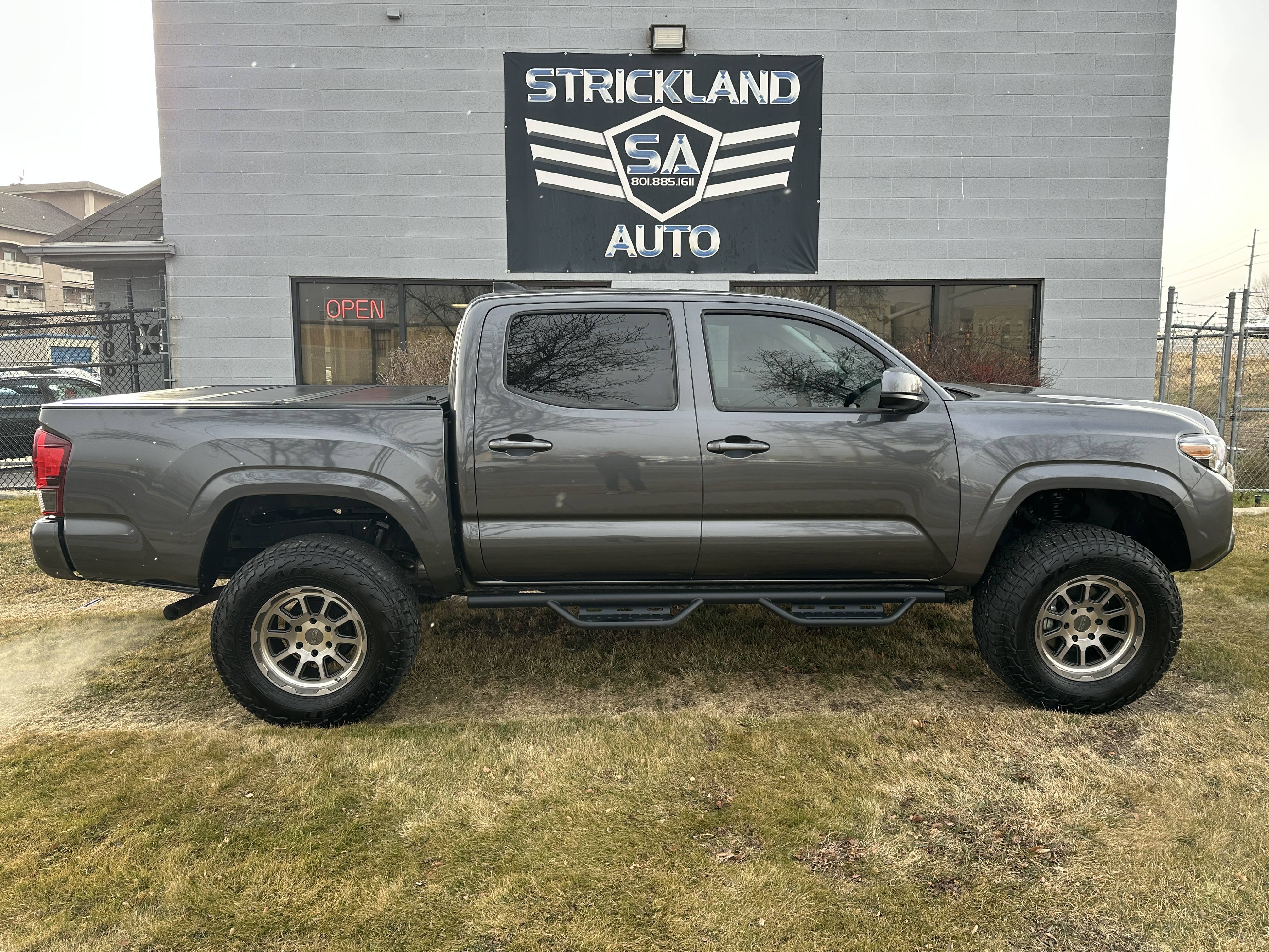 2023 Toyota Tacoma SR - Photo 6