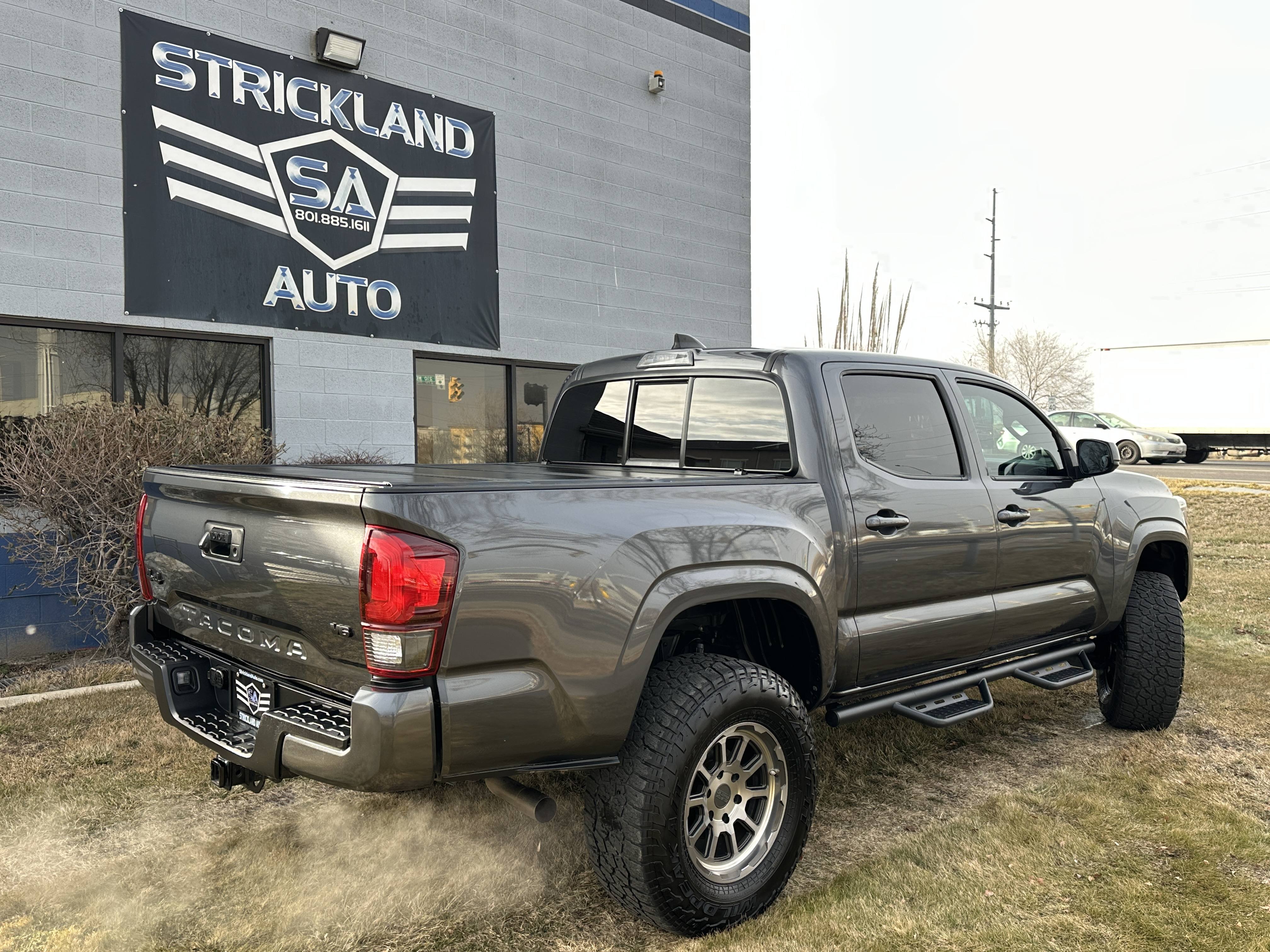2023 Toyota Tacoma SR - Photo 8