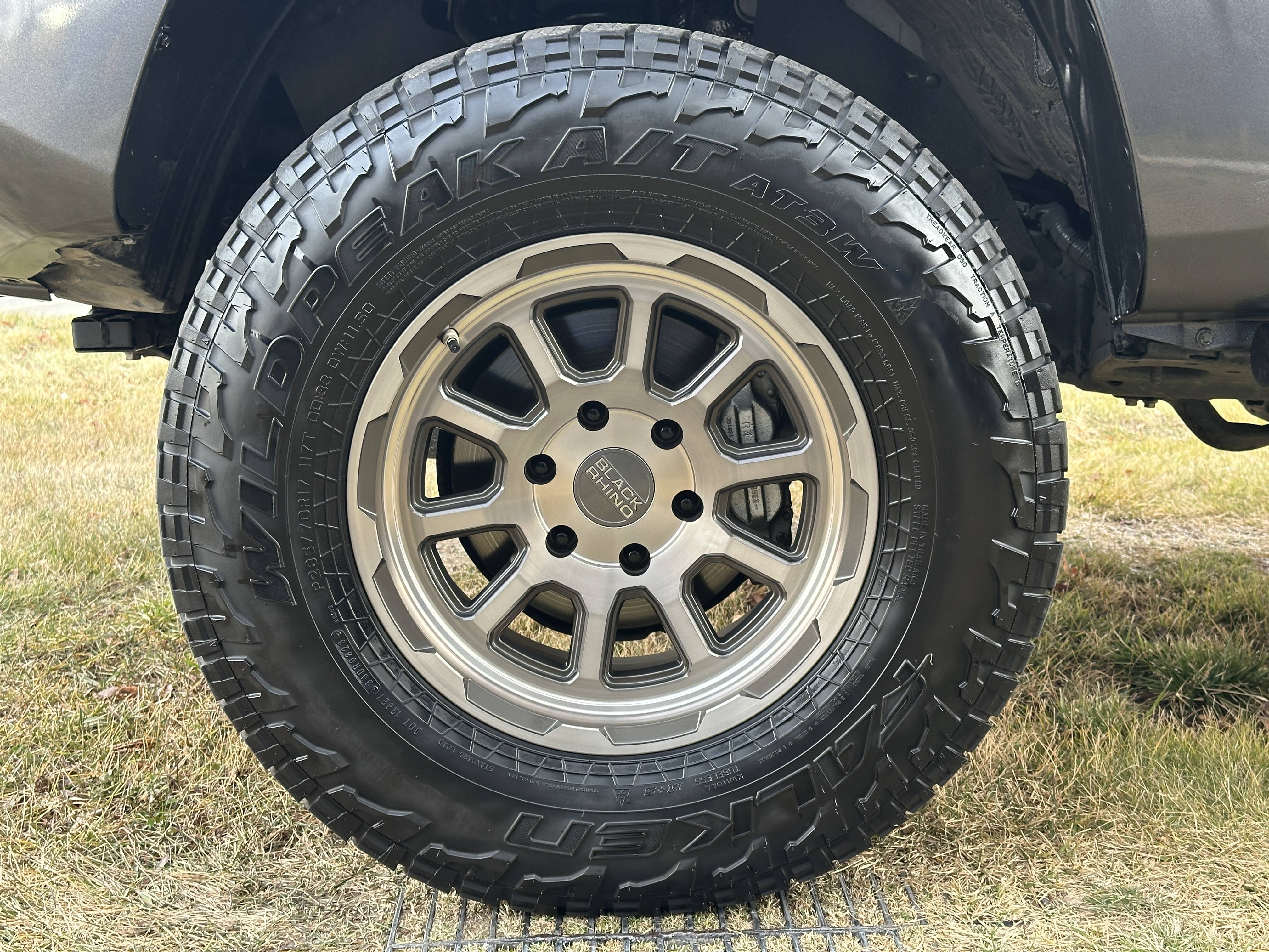 2023 Toyota Tacoma SR - Photo 13