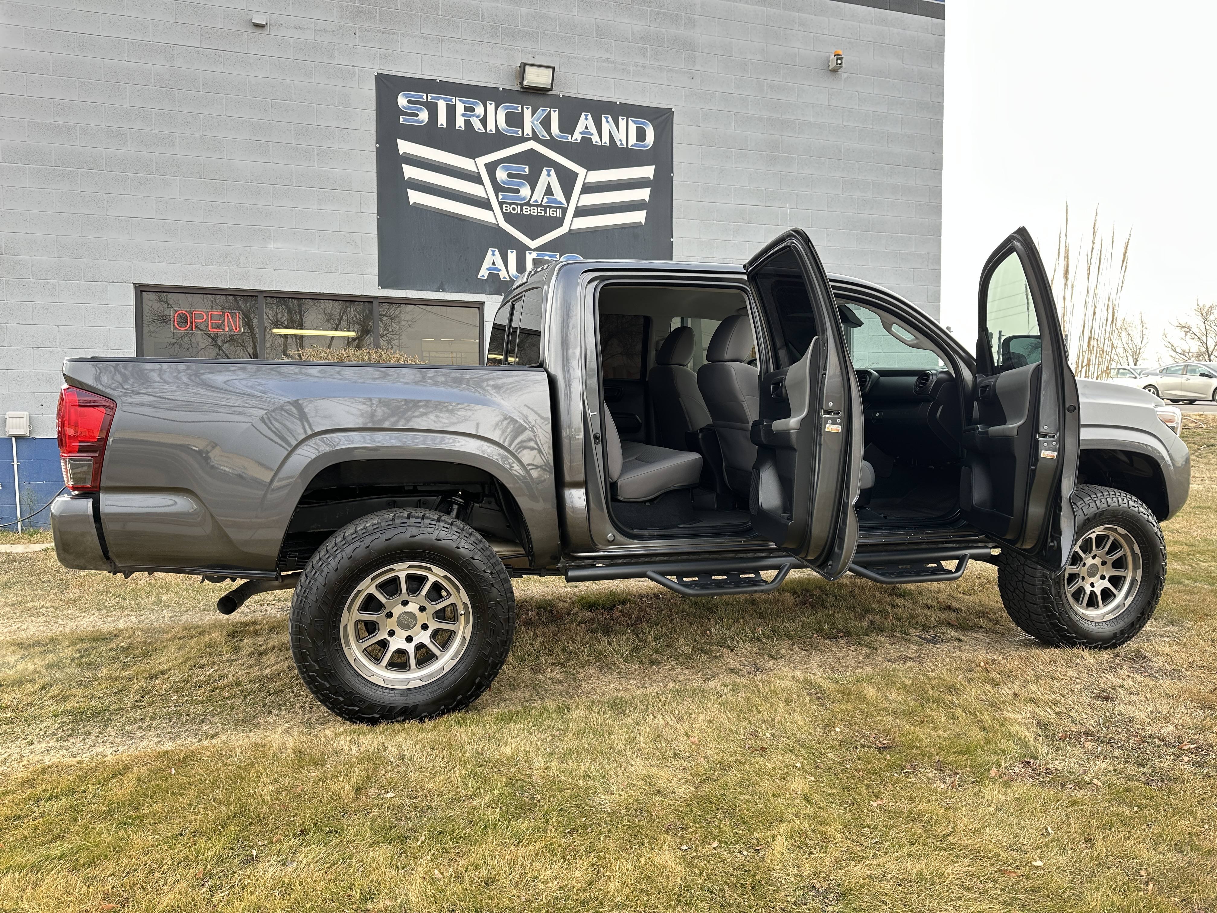 2023 Toyota Tacoma SR - Photo 28