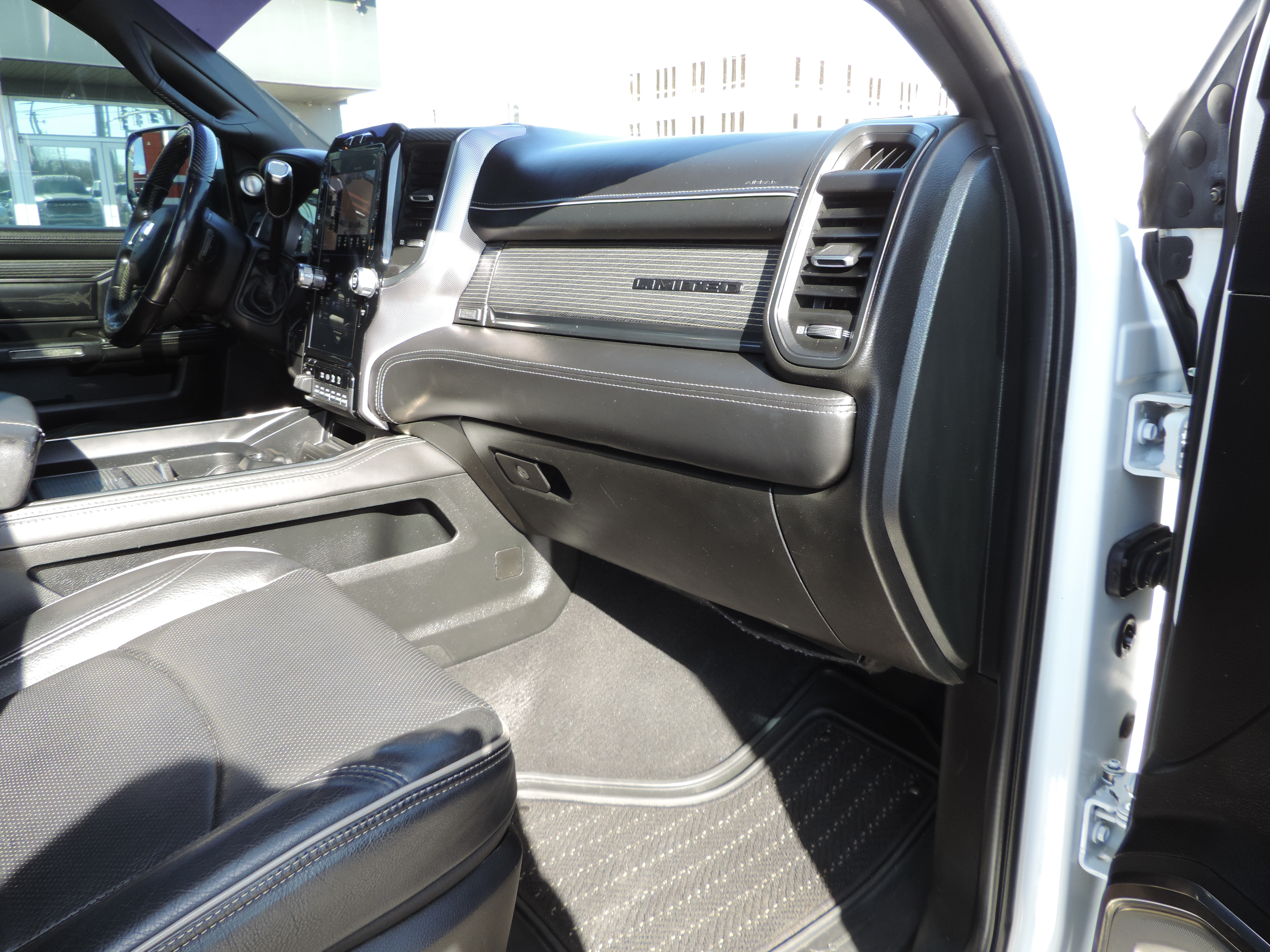 2020 RAM Ram 2500 Pickup Laramie Limited - Photo 18