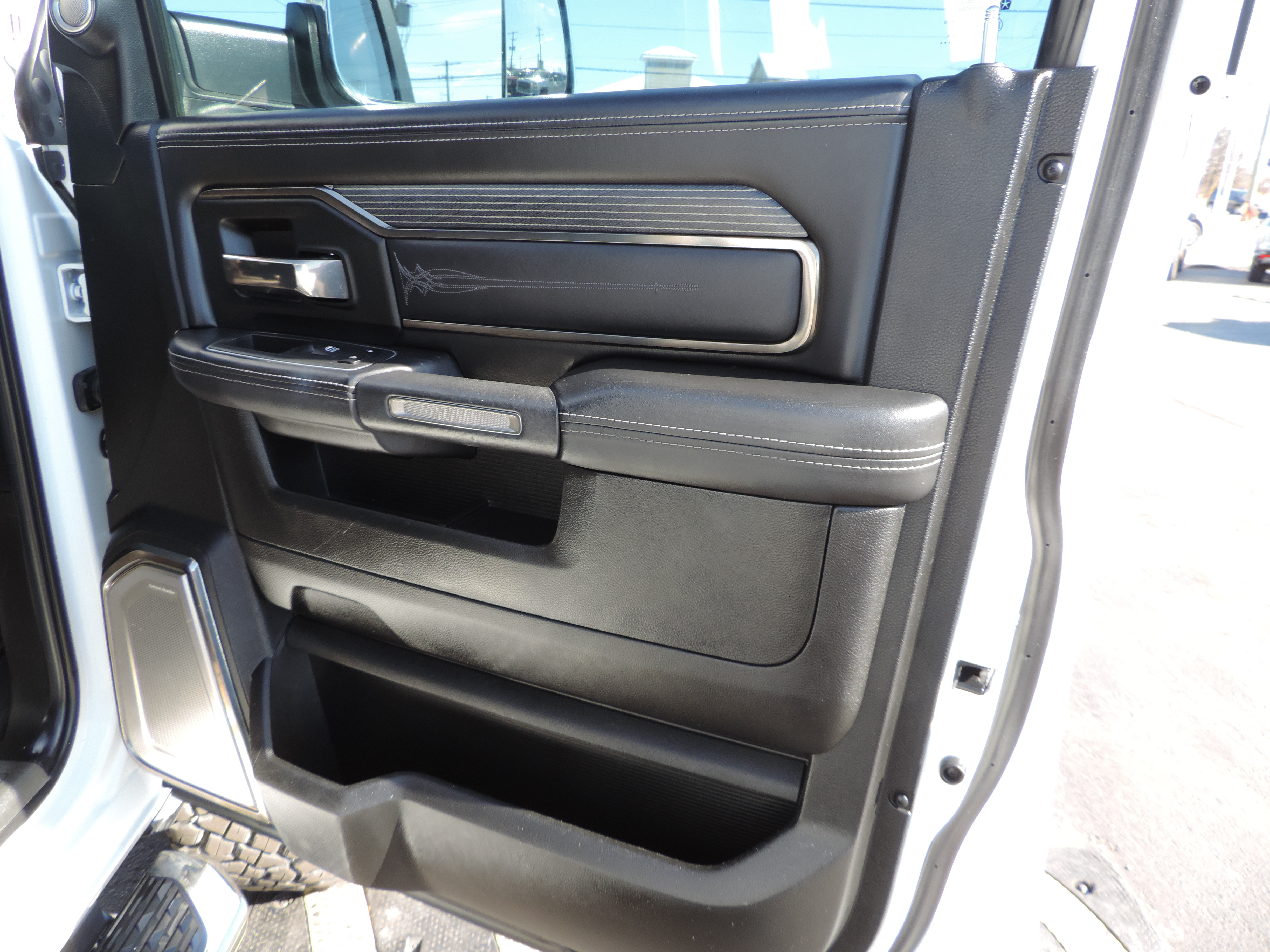 2020 RAM Ram 2500 Pickup Laramie Limited - Photo 19