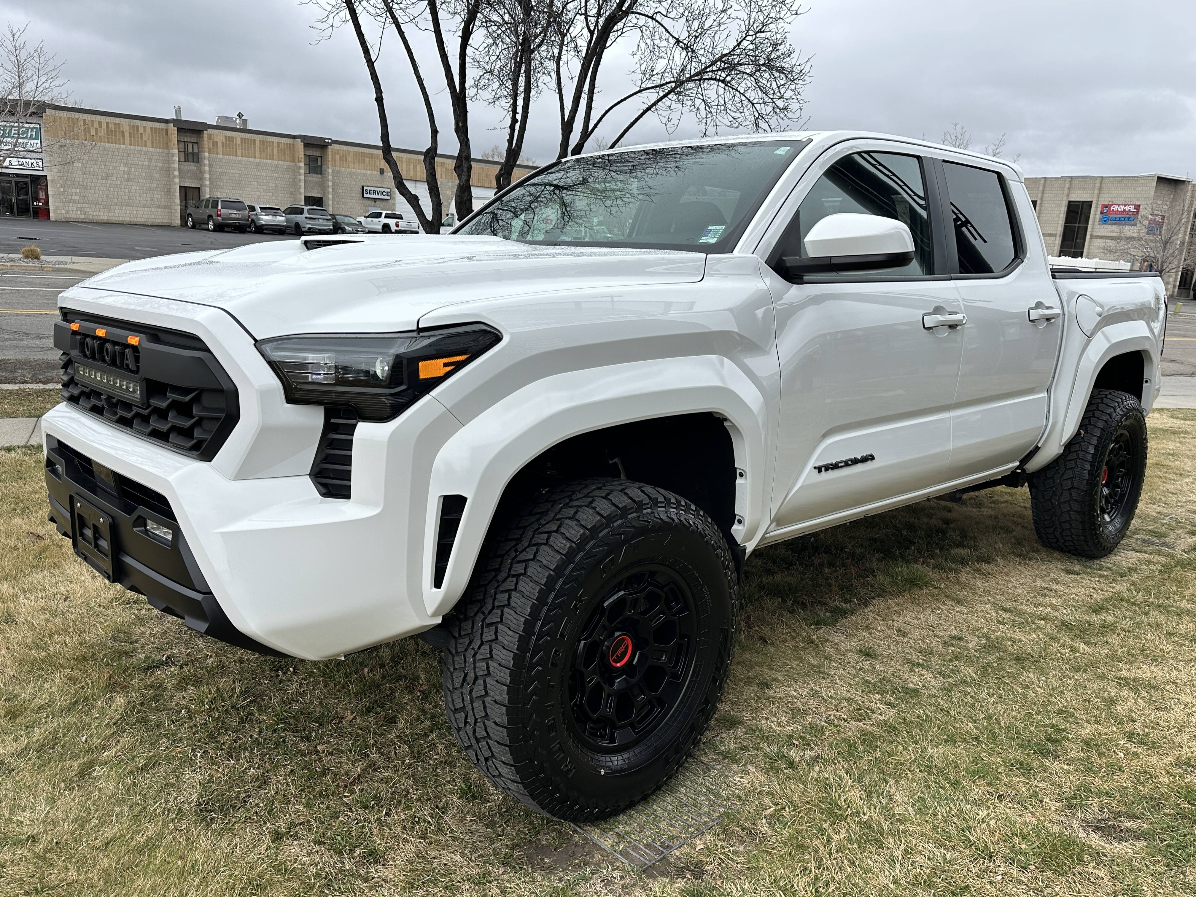 2024 Toyota Tacoma TRD Sport - Photo 12