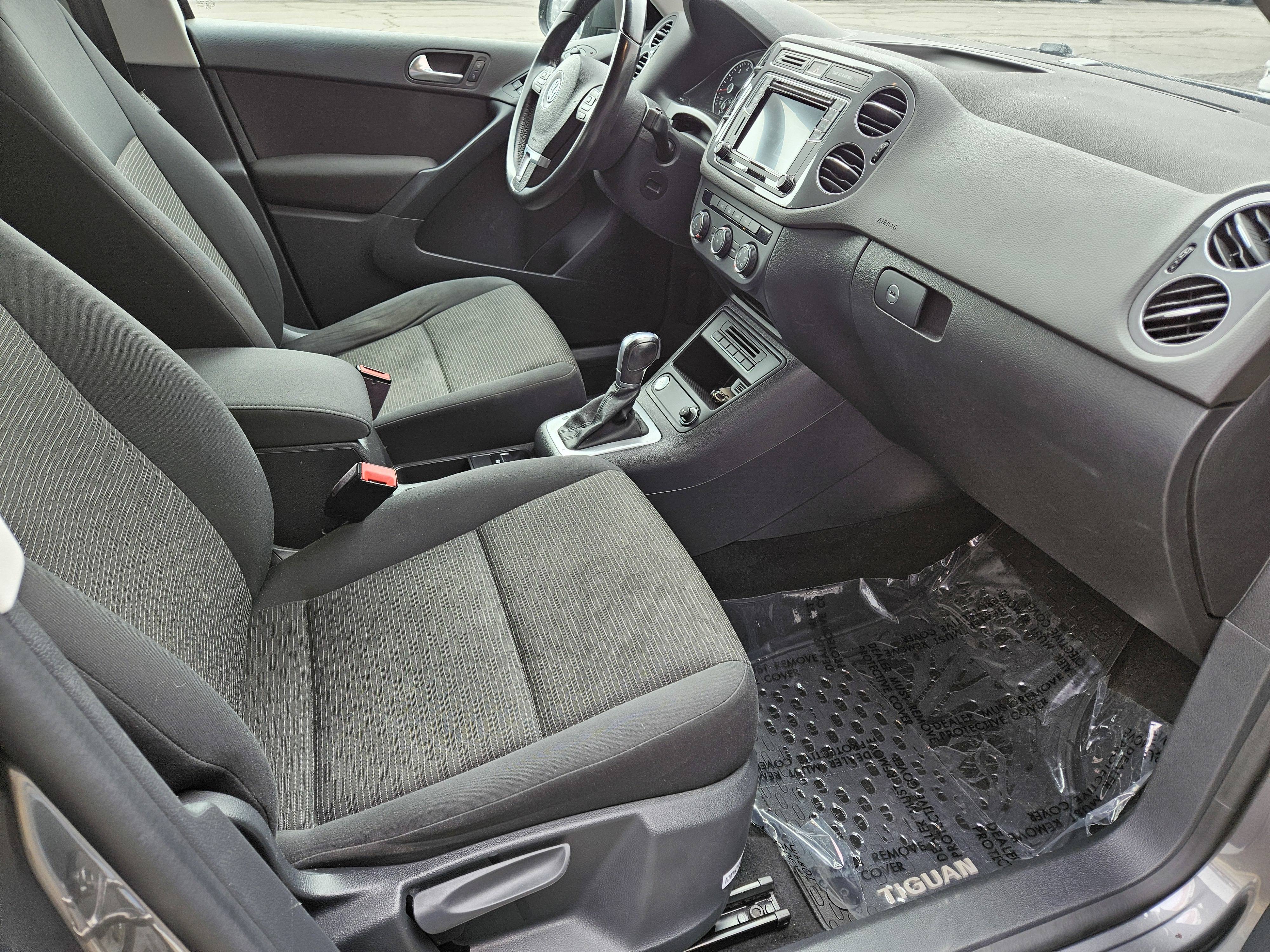 2017 Volkswagen Tiguan Limited Base - Photo 10