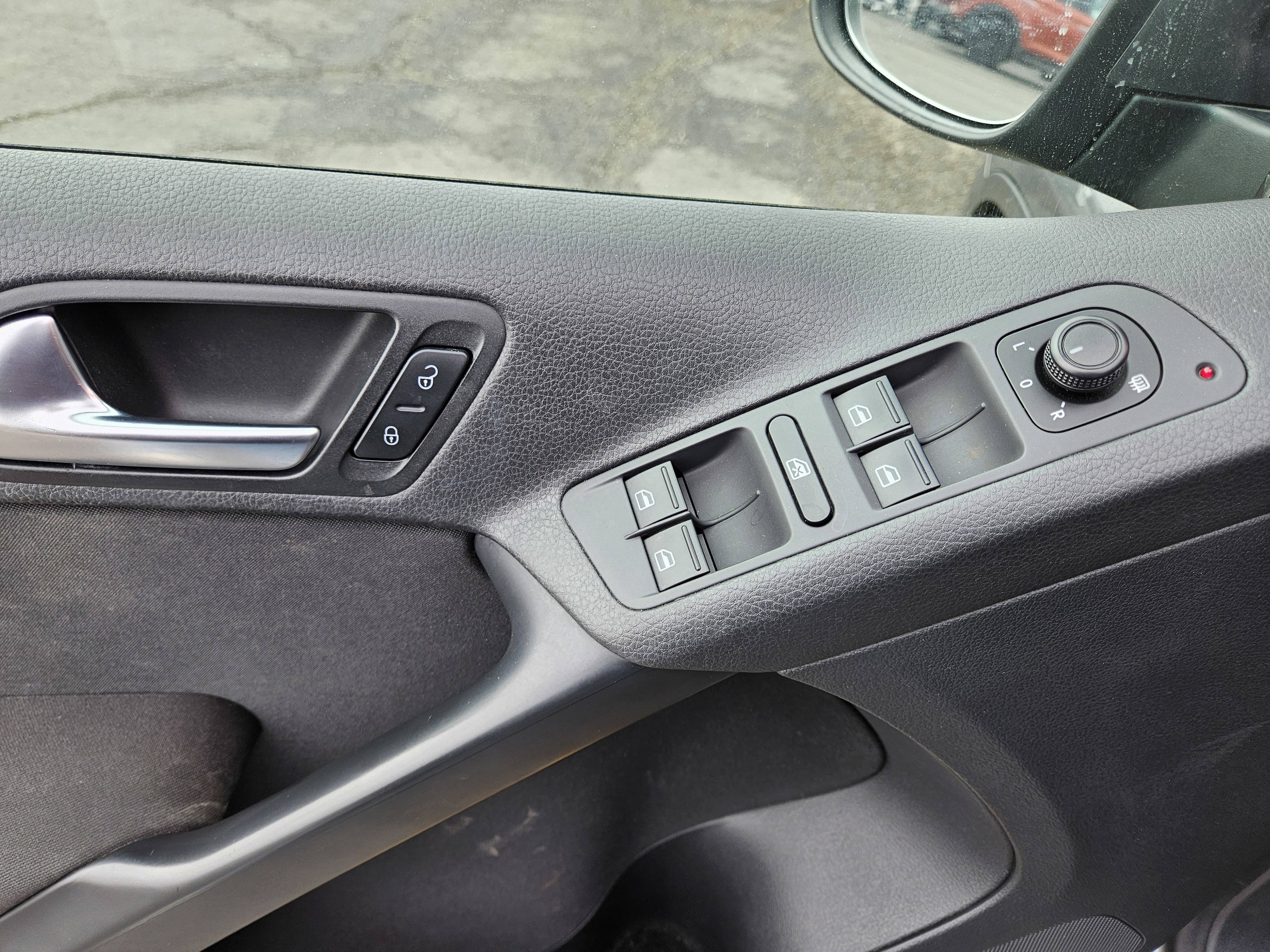 2017 Volkswagen Tiguan Limited Base - Photo 15