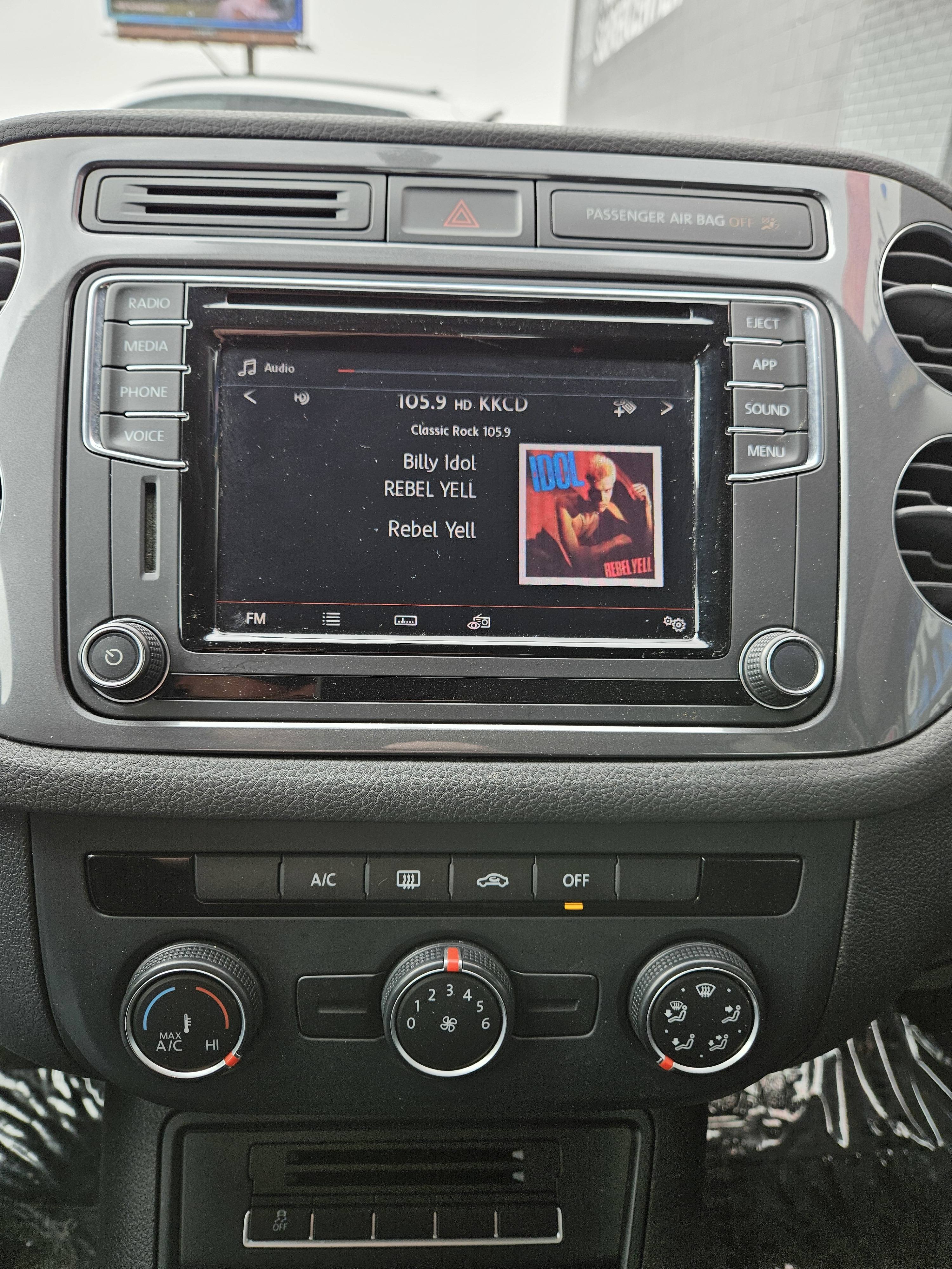 2017 Volkswagen Tiguan Limited Base - Photo 17