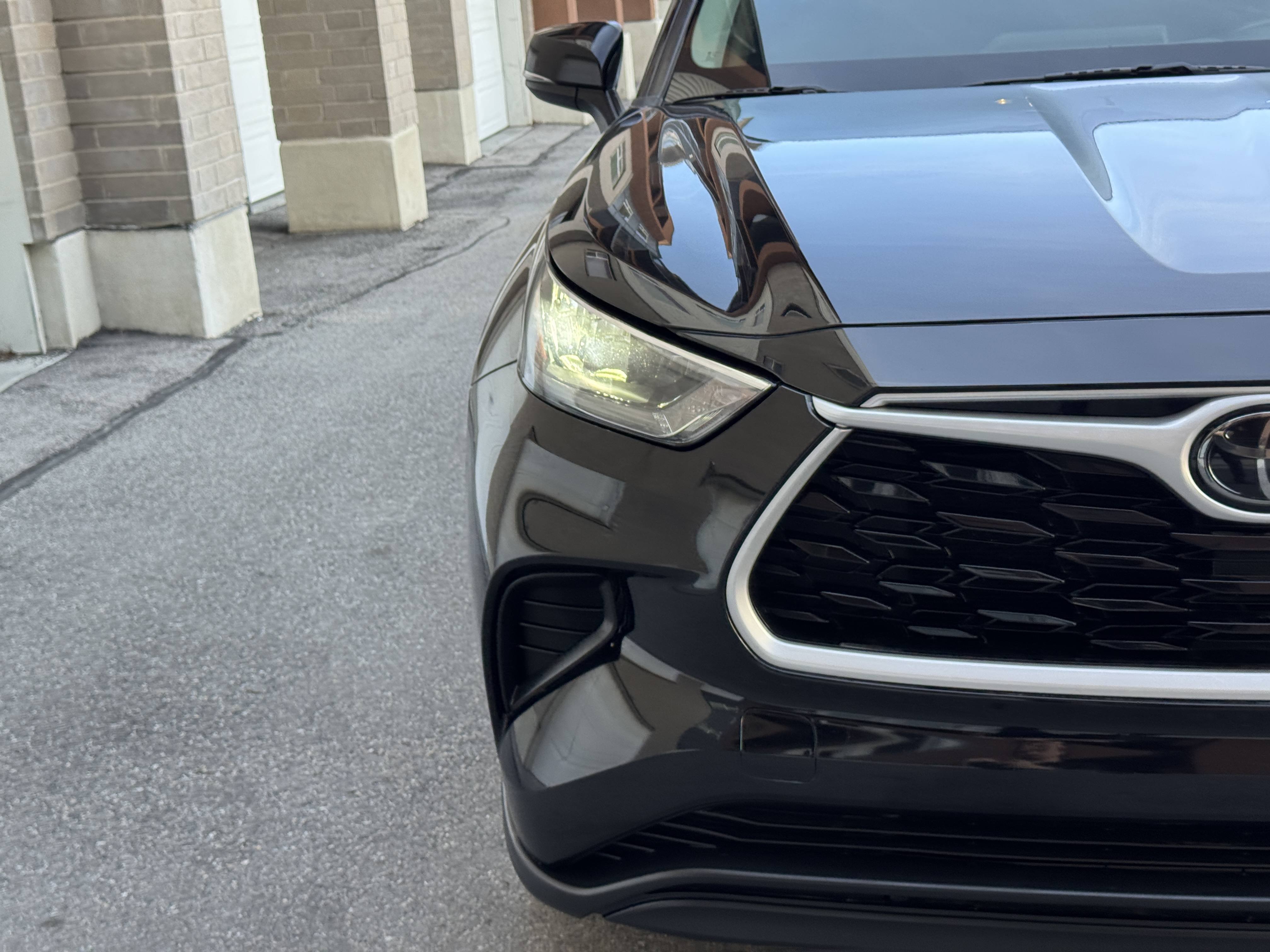 2020 Toyota Highlander L - Photo 10