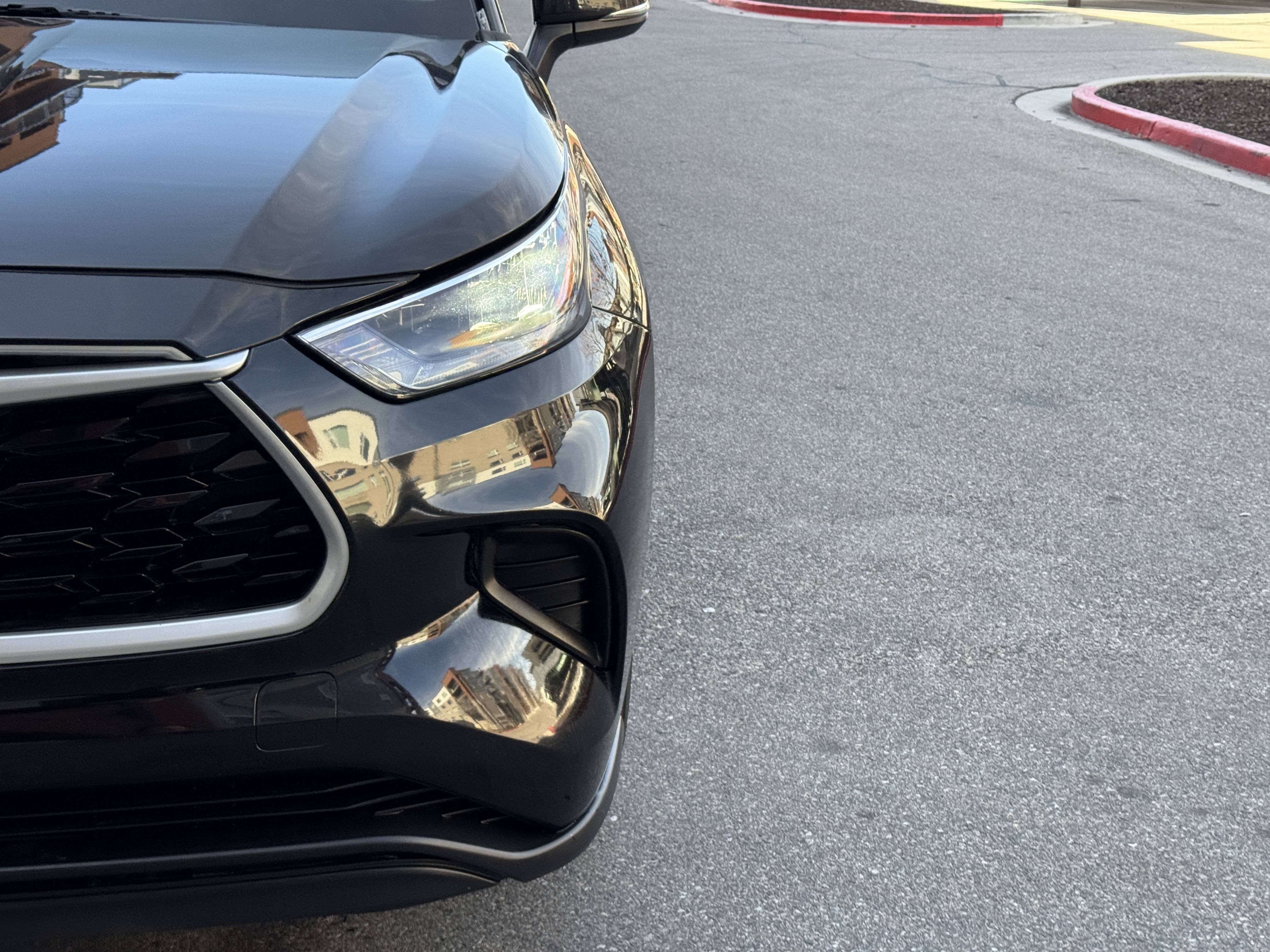 2020 Toyota Highlander L - Photo 11
