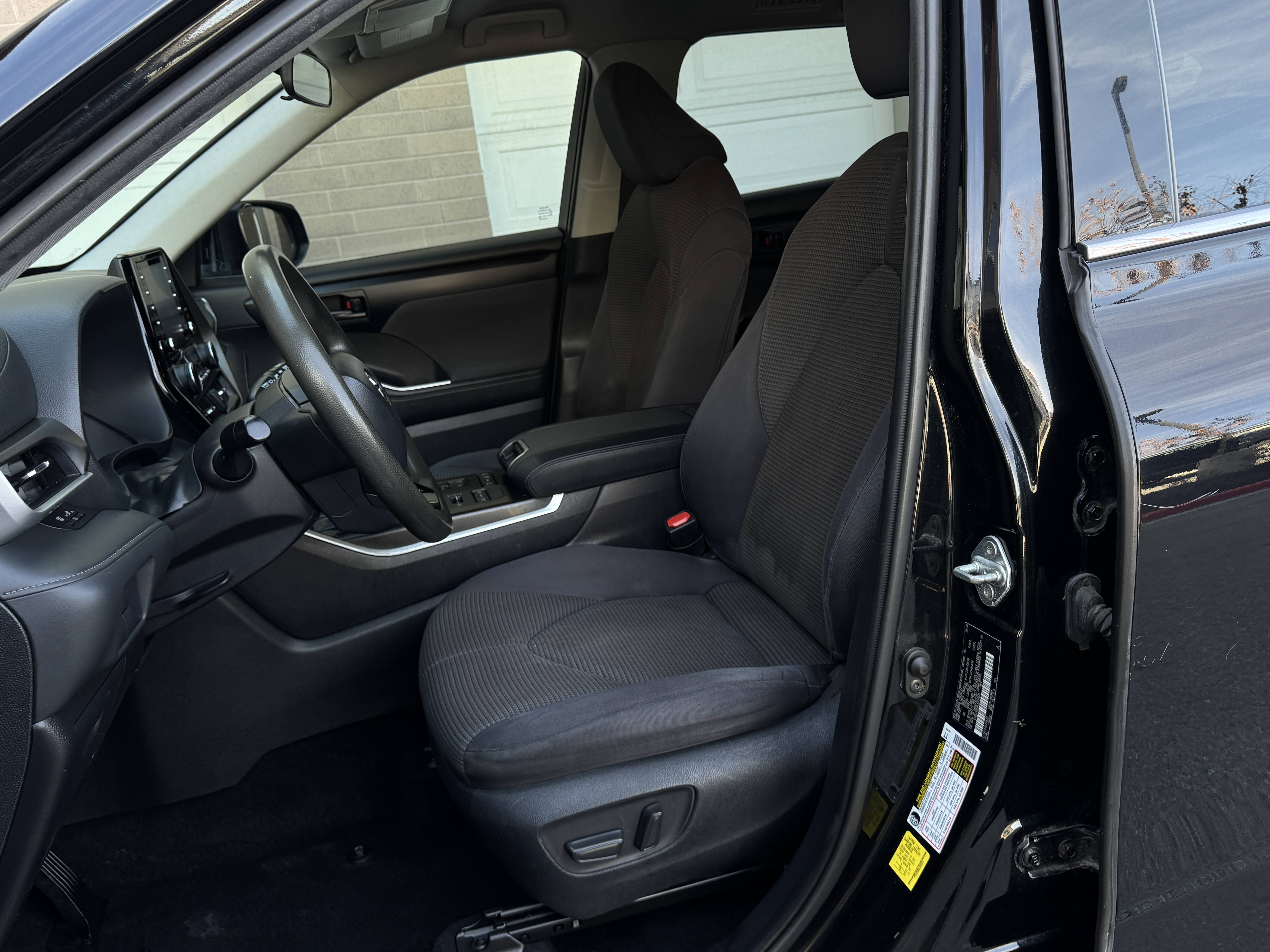 2020 Toyota Highlander L - Photo 14