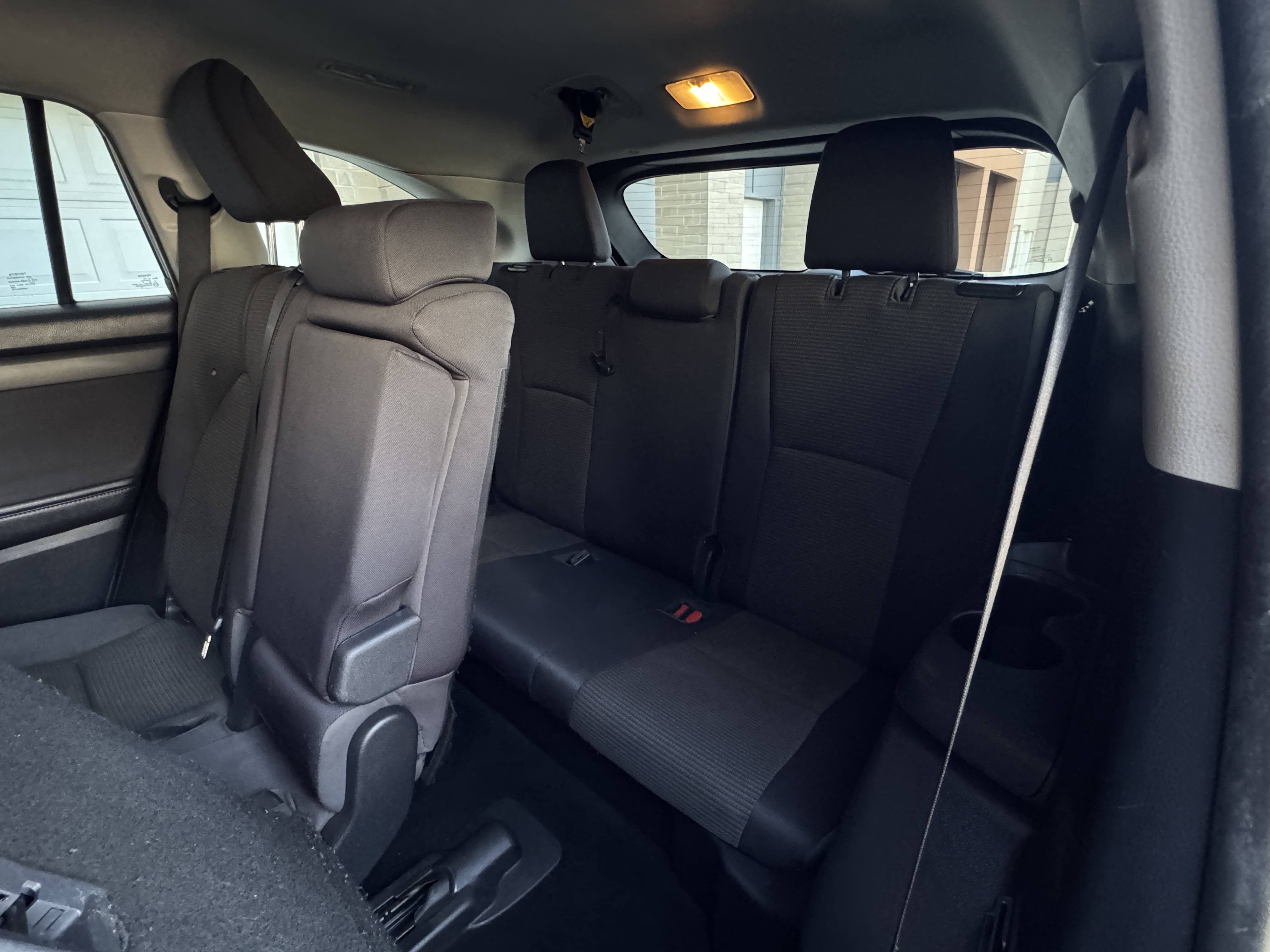 2020 Toyota Highlander L - Photo 26