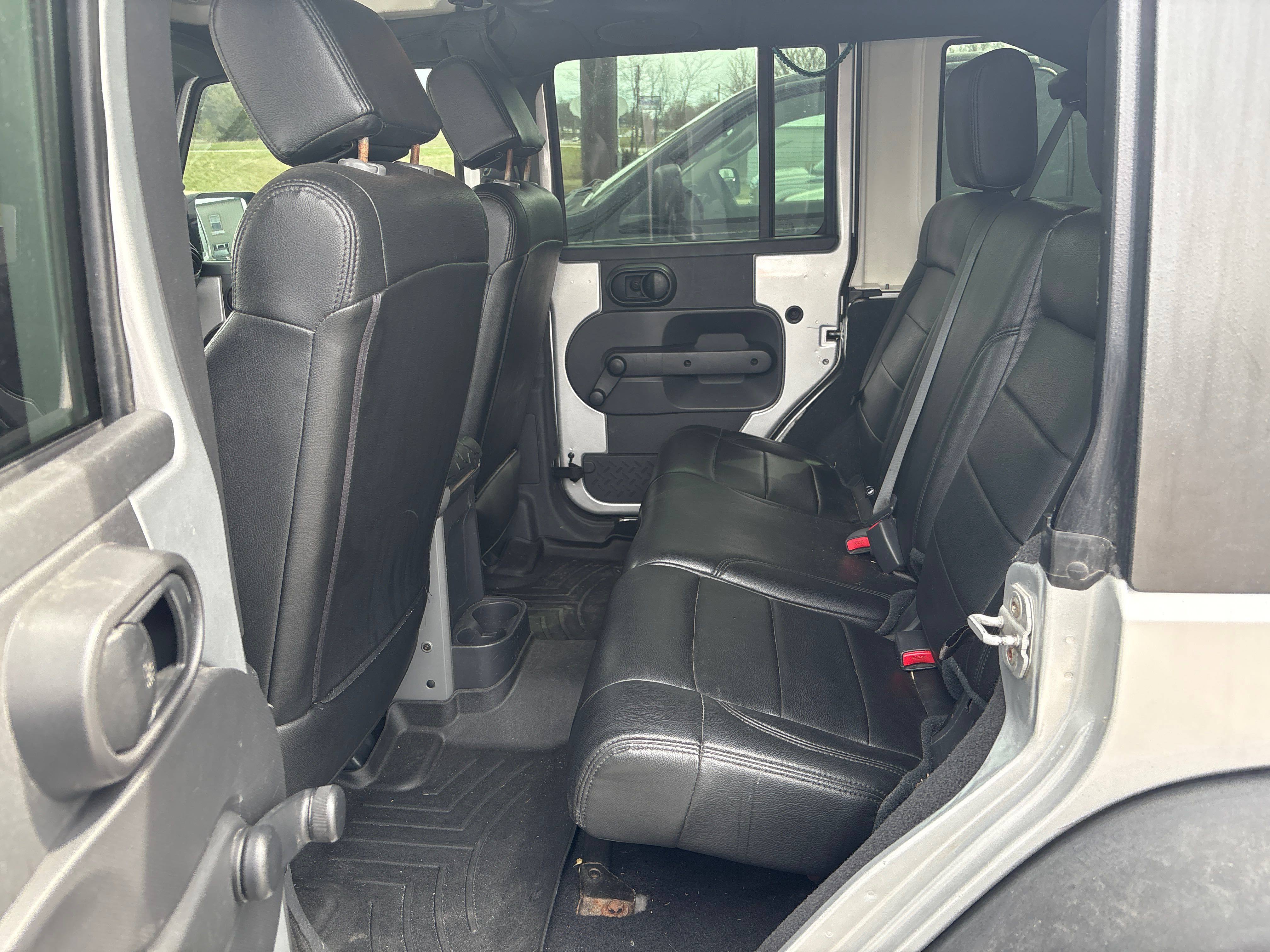 2010 Jeep Wrangler Unlimited Sport - Photo 7