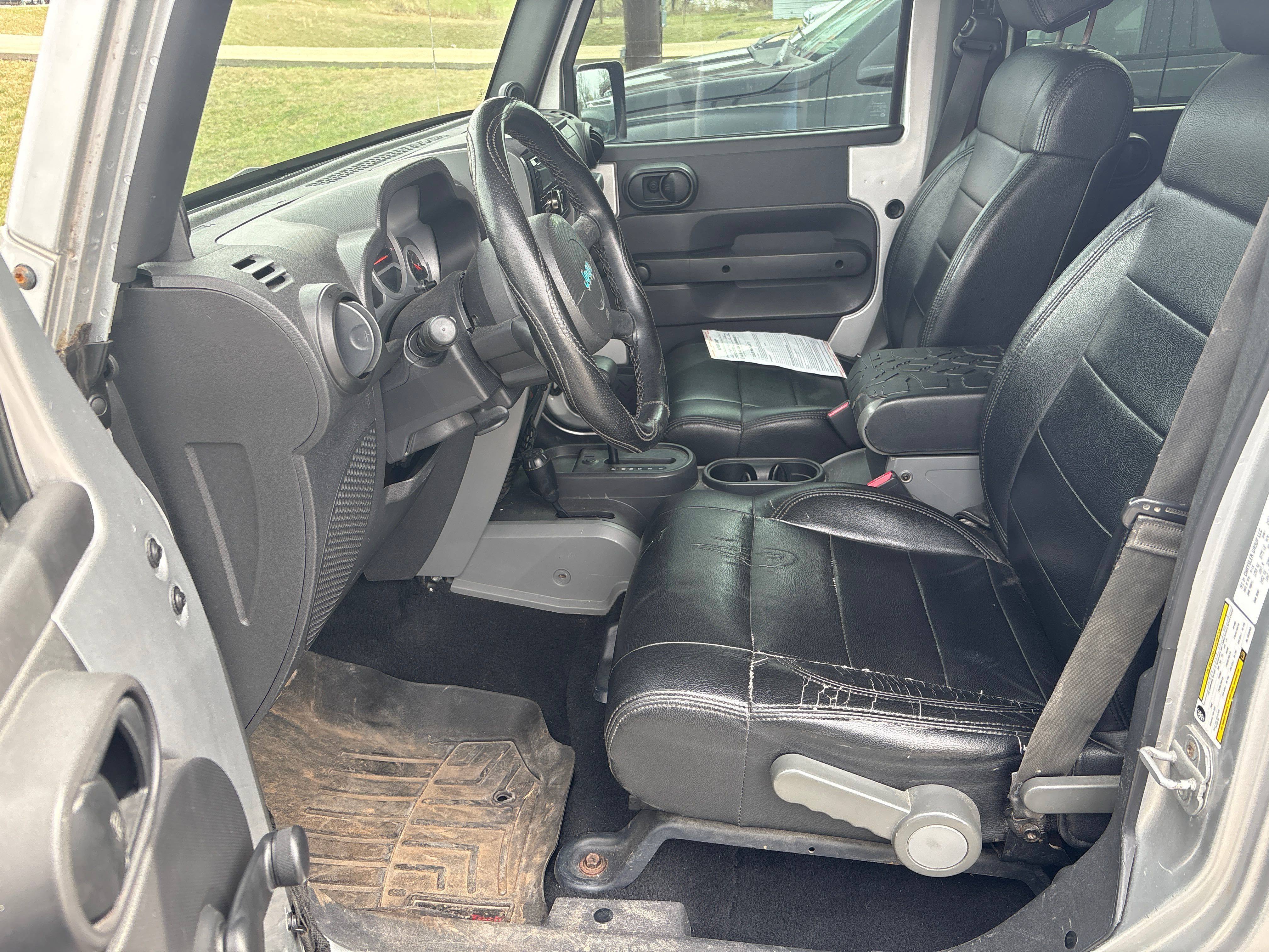 2010 Jeep Wrangler Unlimited Sport - Photo 6