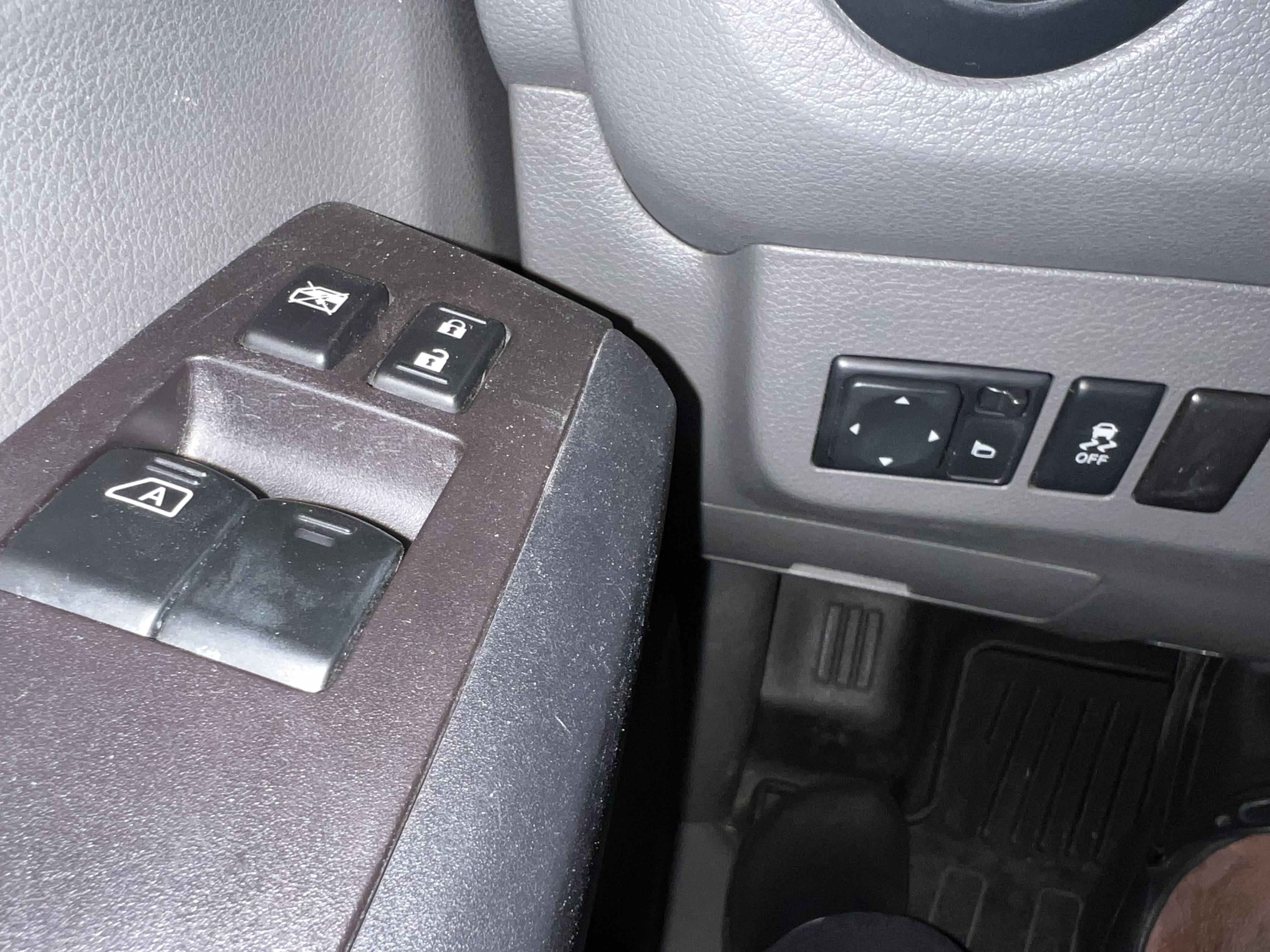 2016 Nissan NV Passenger S - Photo 15