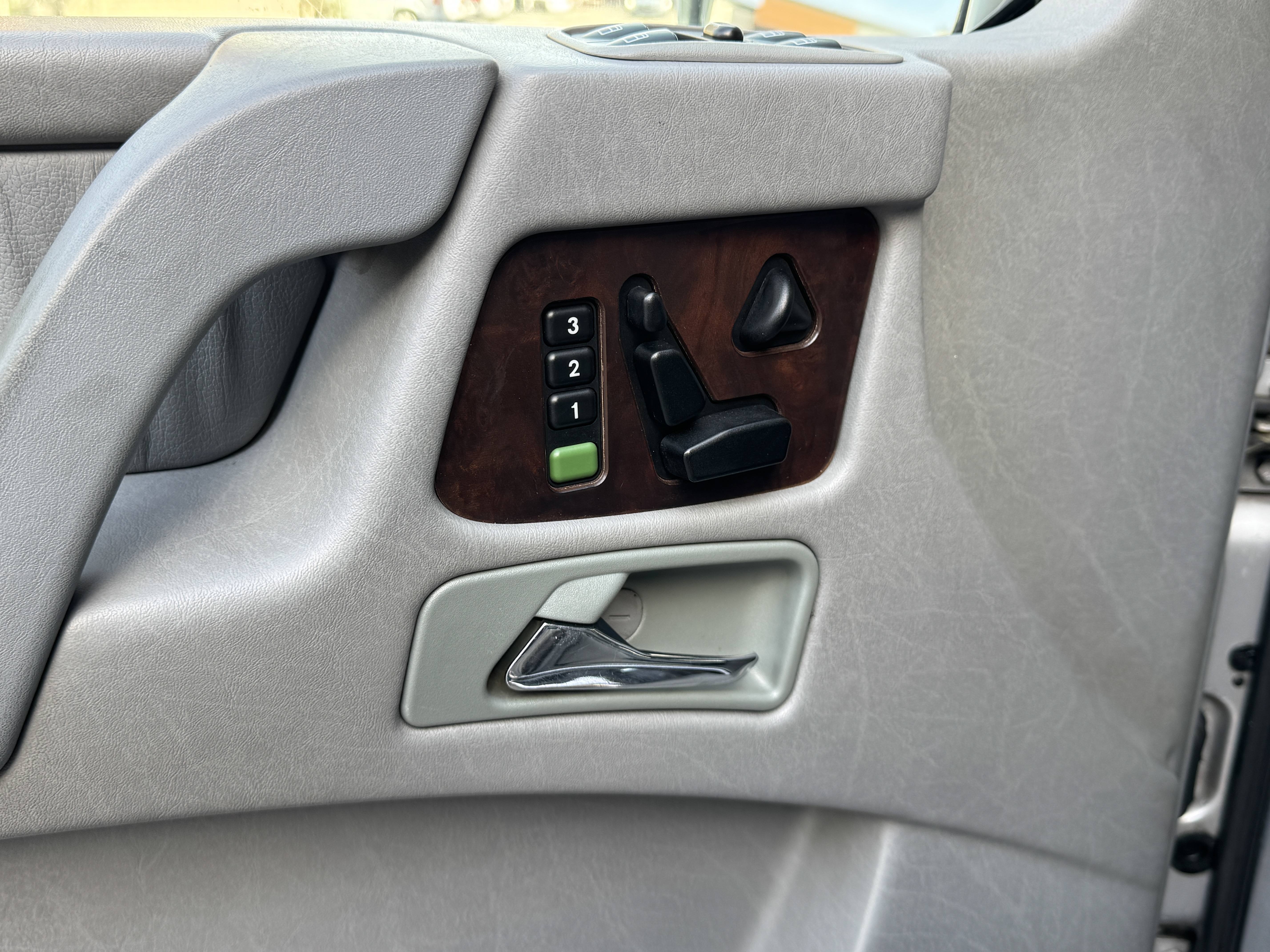 2002 Mercedes-Benz G-Class Base - Photo 30