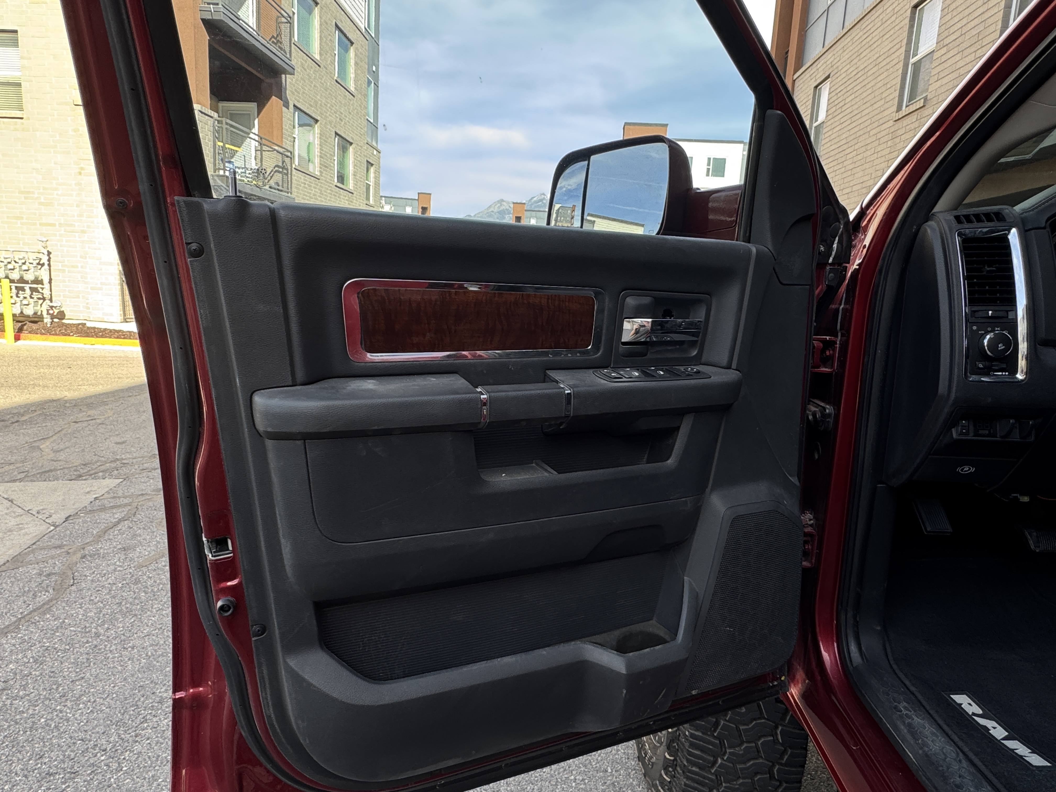 2011 RAM Ram 2500 Pickup Laramie - Photo 28