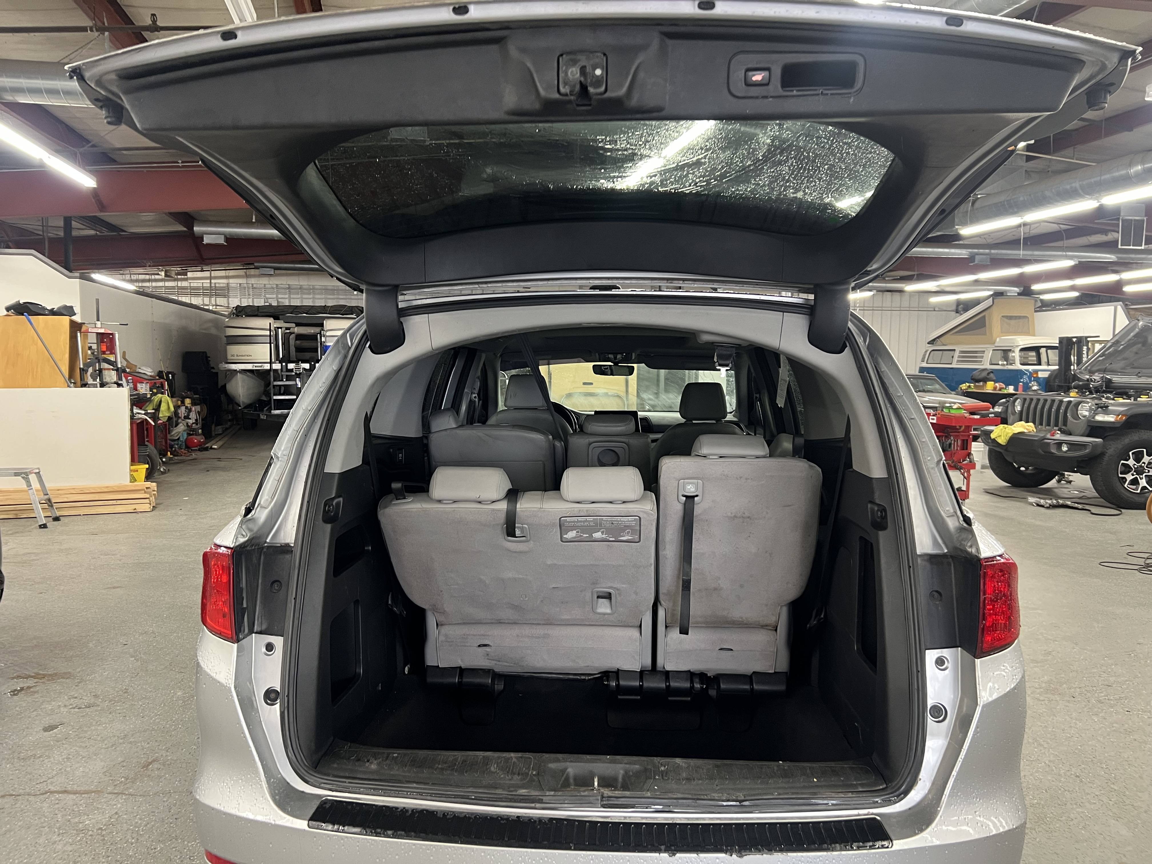 2018 Honda Odyssey EX-L - Photo 8