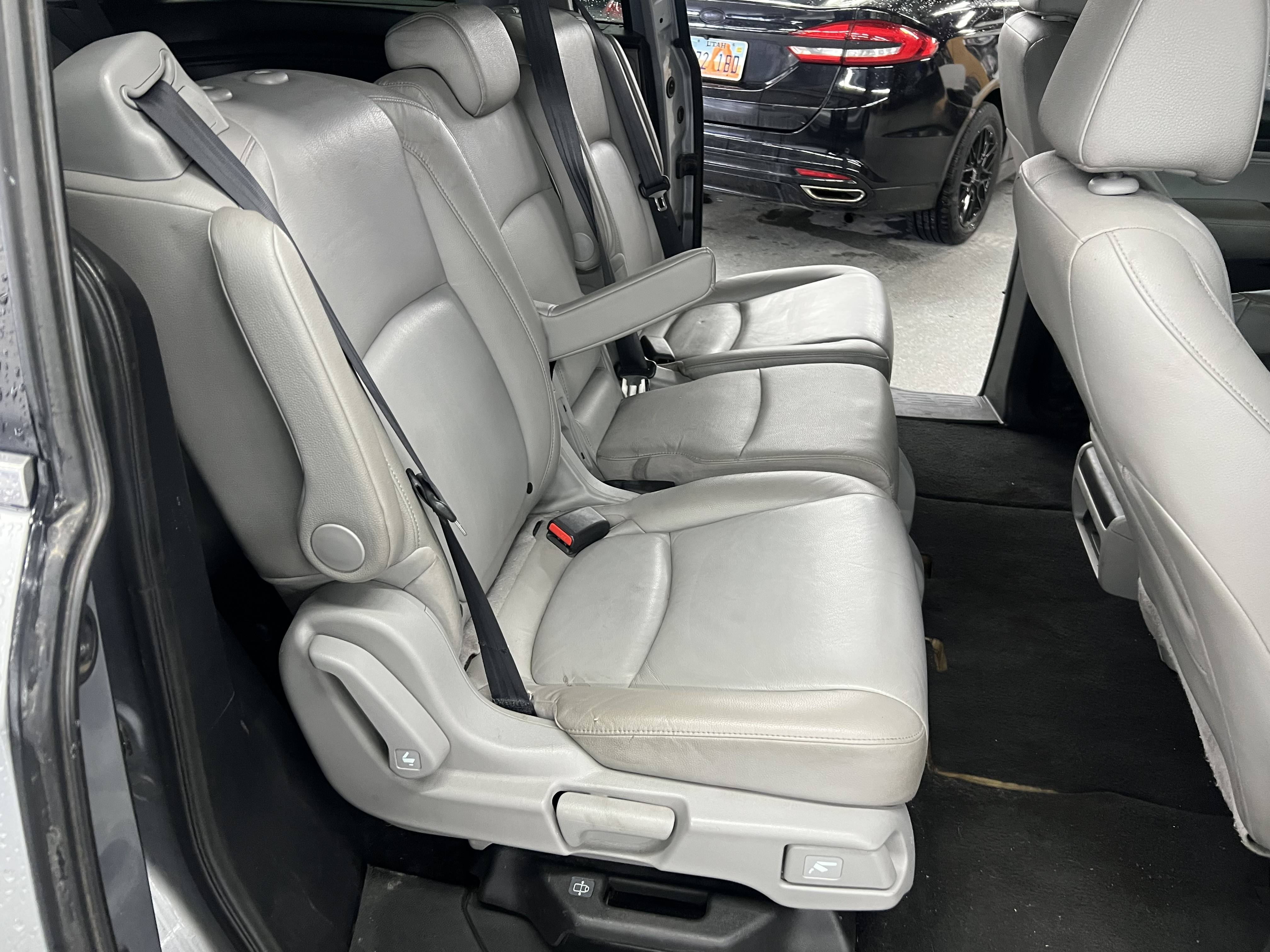 2018 Honda Odyssey EX-L - Photo 11