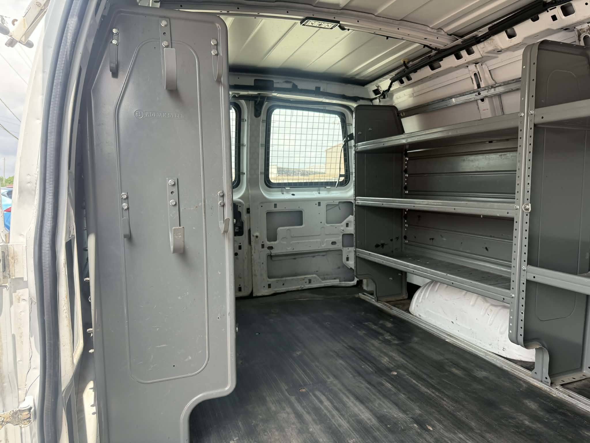 2015 Chevrolet Express Cargo Work Van - Photo 17