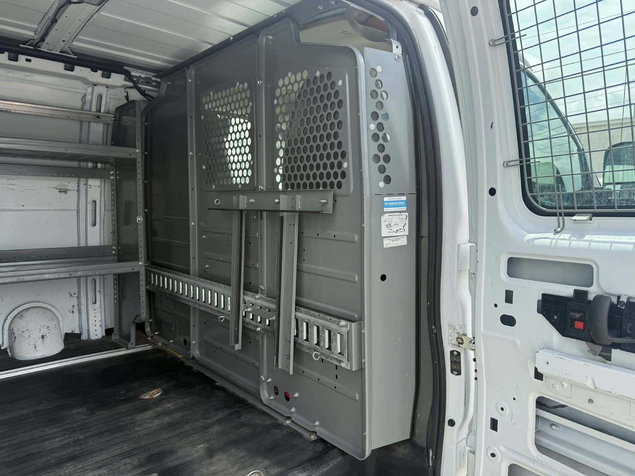 2015 Chevrolet Express Cargo Work Van - Photo 19