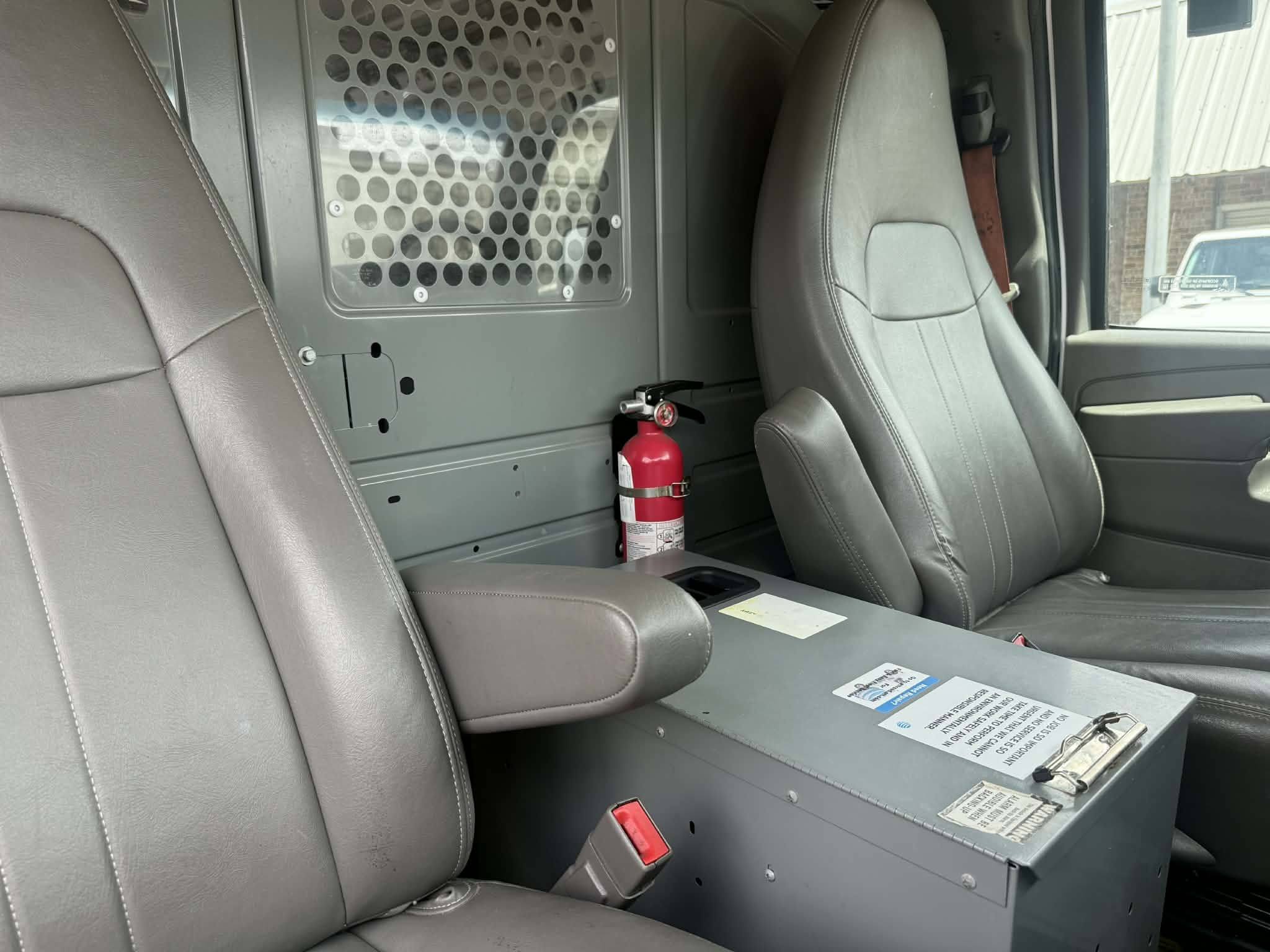 2015 Chevrolet Express Cargo Work Van - Photo 22