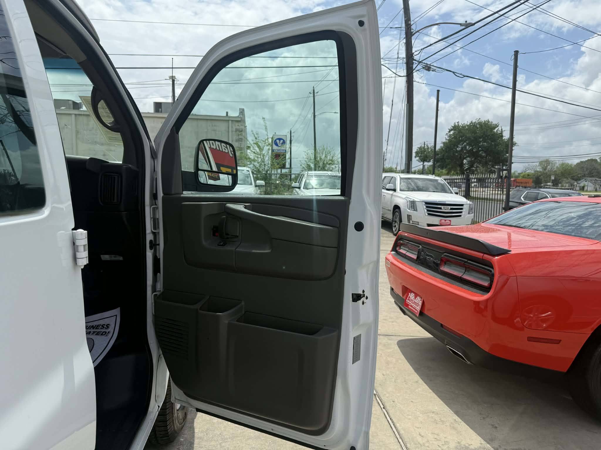 2015 Chevrolet Express Cargo Work Van - Photo 27