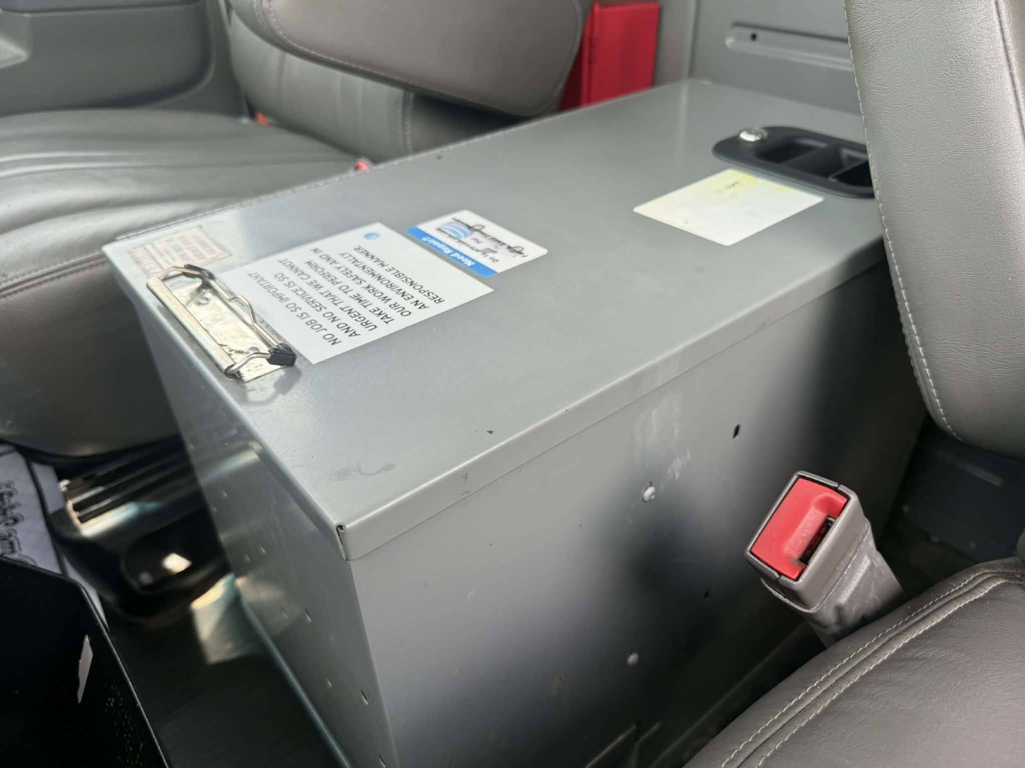 2015 Chevrolet Express Cargo Work Van - Photo 30