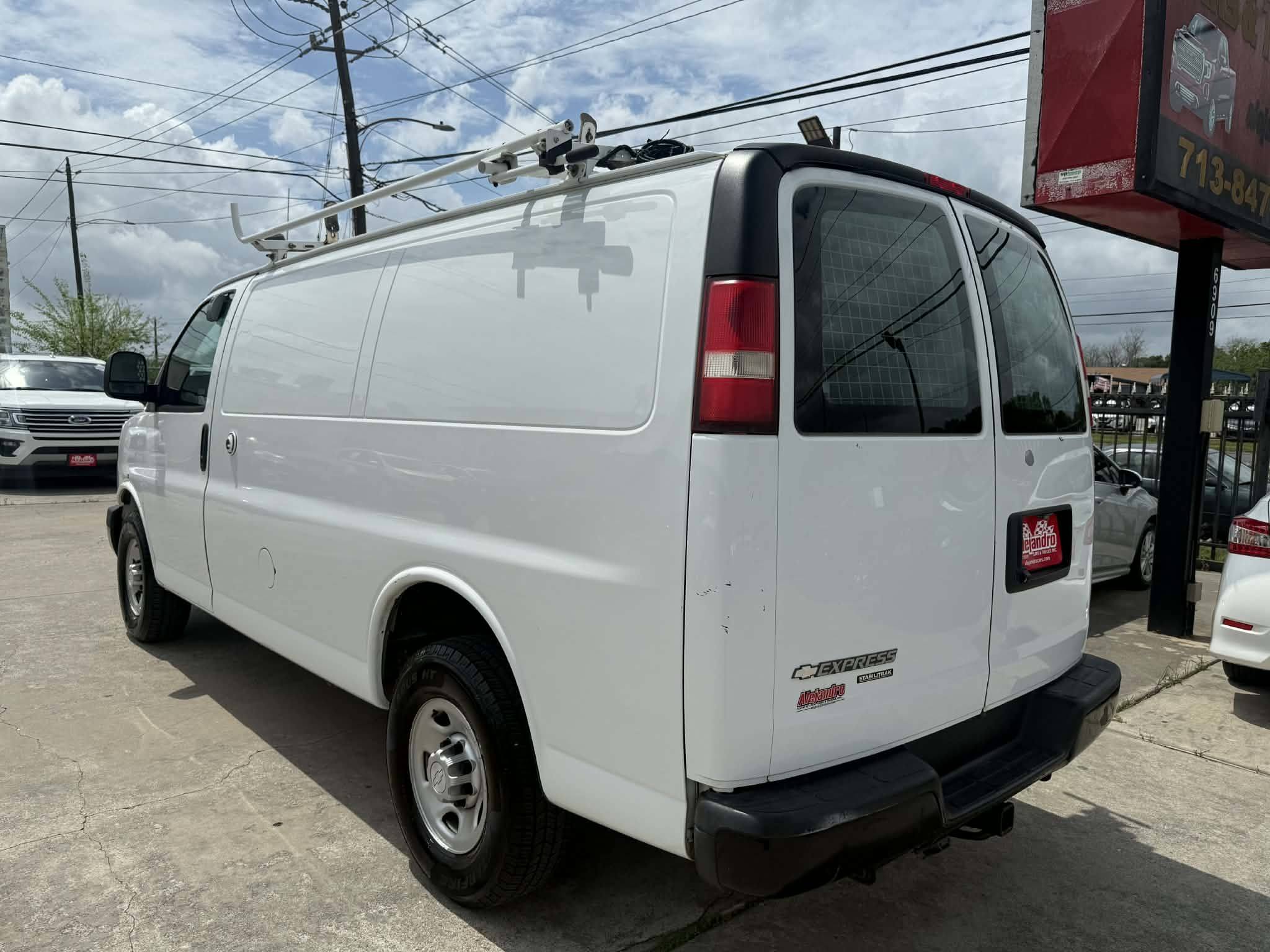 2015 Chevrolet Express Cargo Work Van - Photo 7