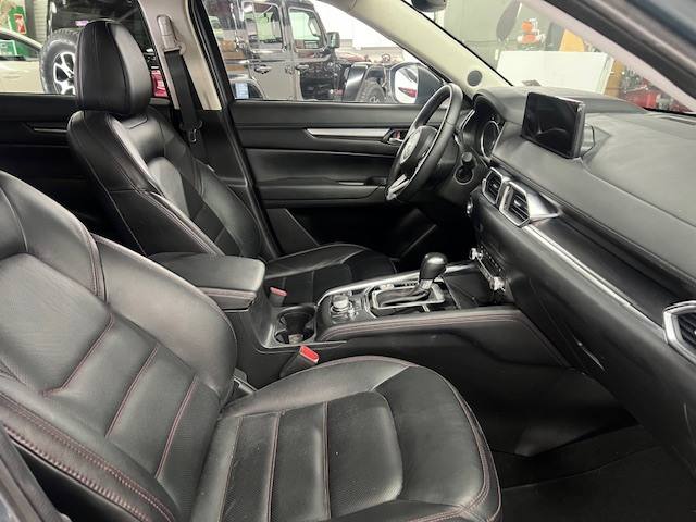 2025 Mazda CX-5 S Carbon Edition - Photo 11