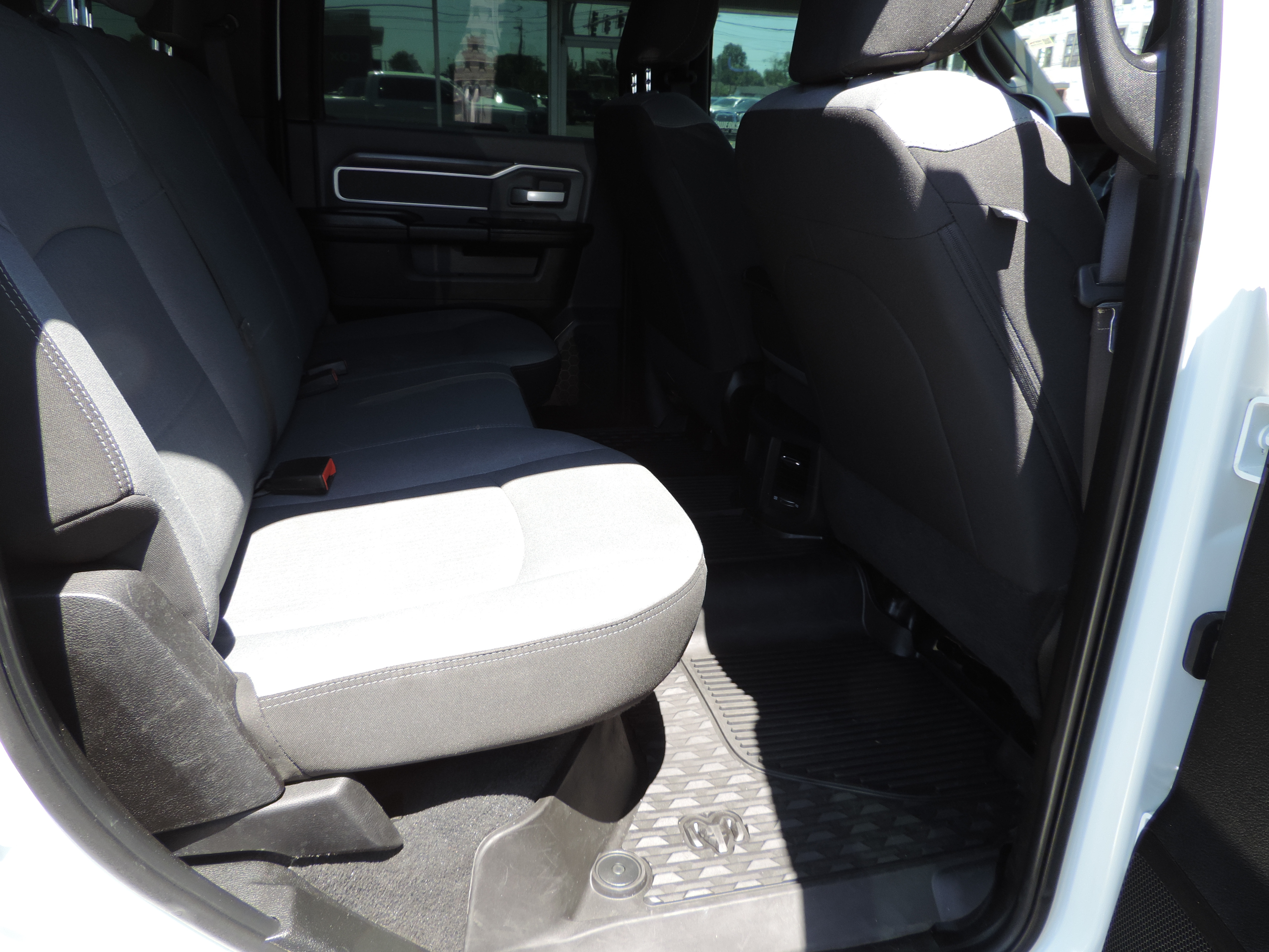 2022 RAM Ram 2500 Pickup Big Horn - Photo 18