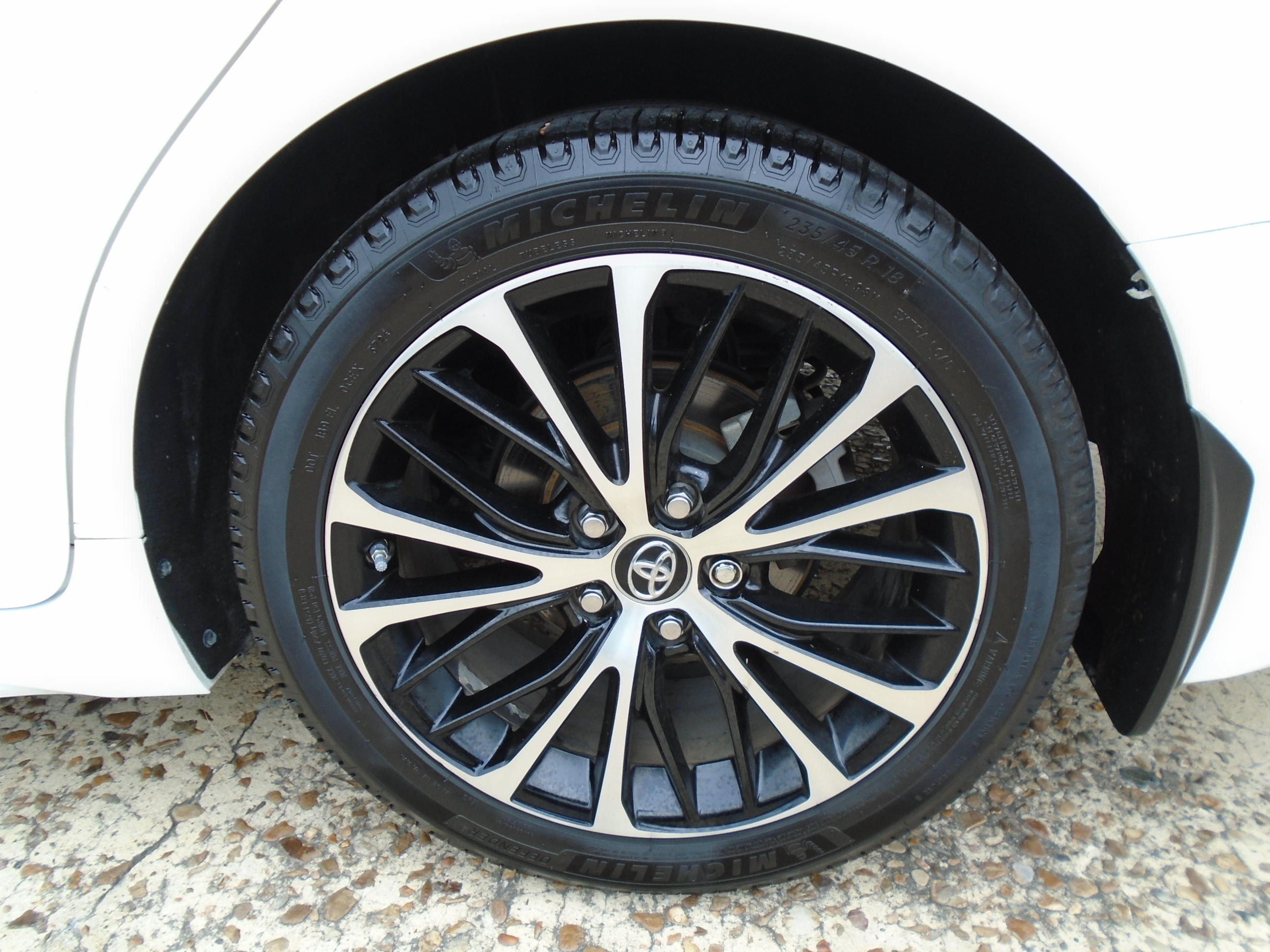 2018 Toyota Camry SE - Photo 7