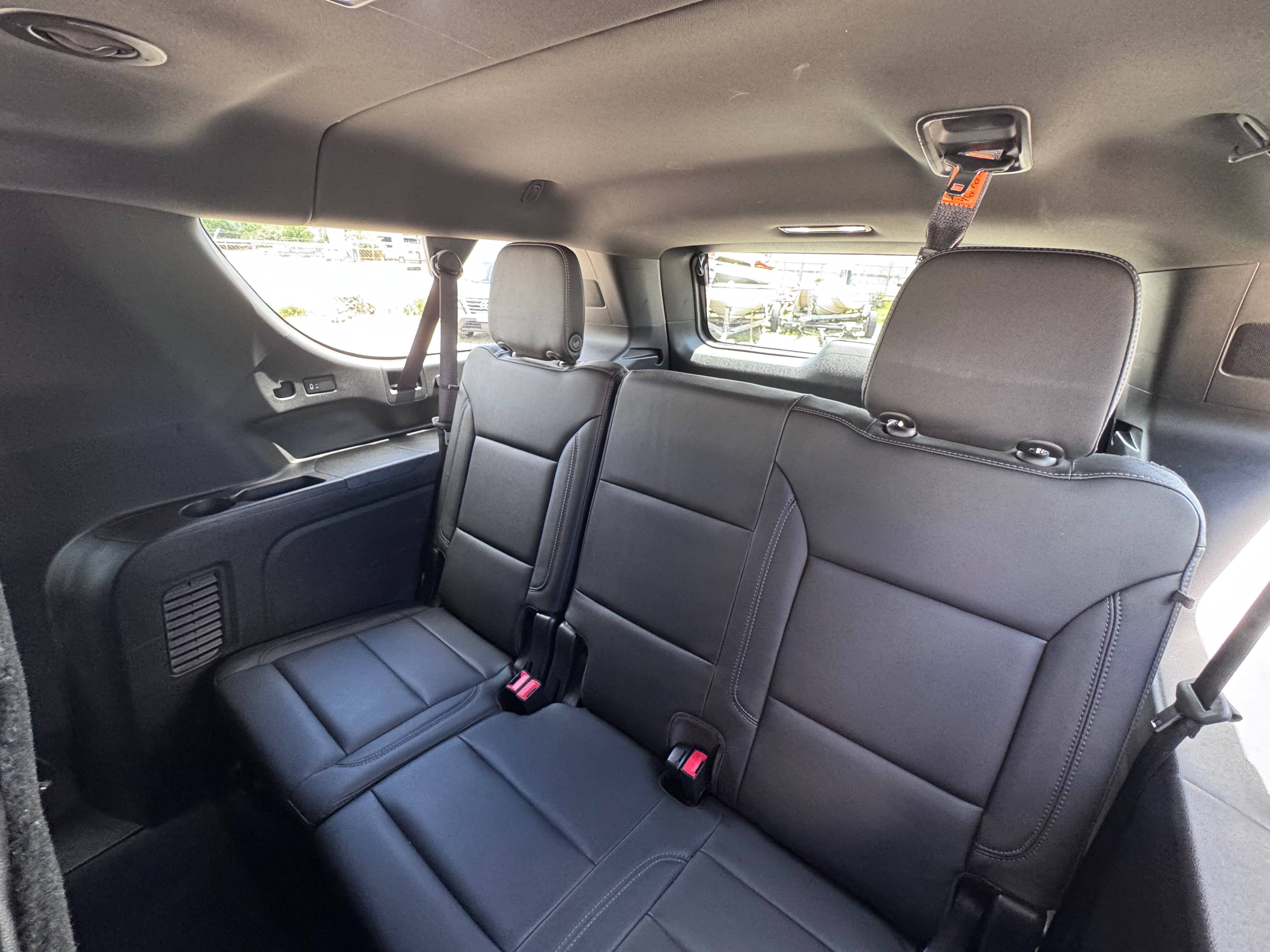 2021 Chevrolet Suburban LT - Photo 12
